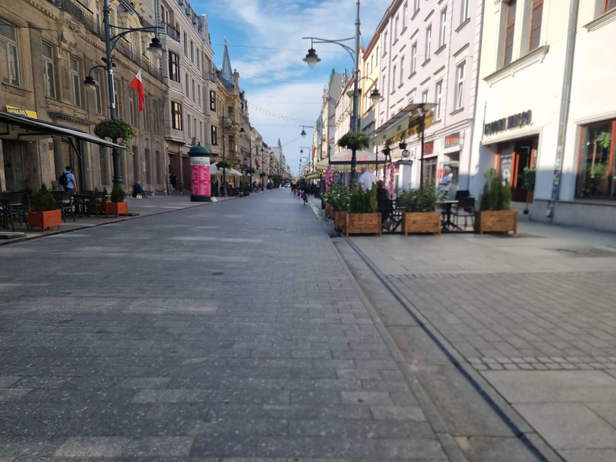 Street view near BedRooms, Łódź — © bartb (CC BY-SA · Mapillary)