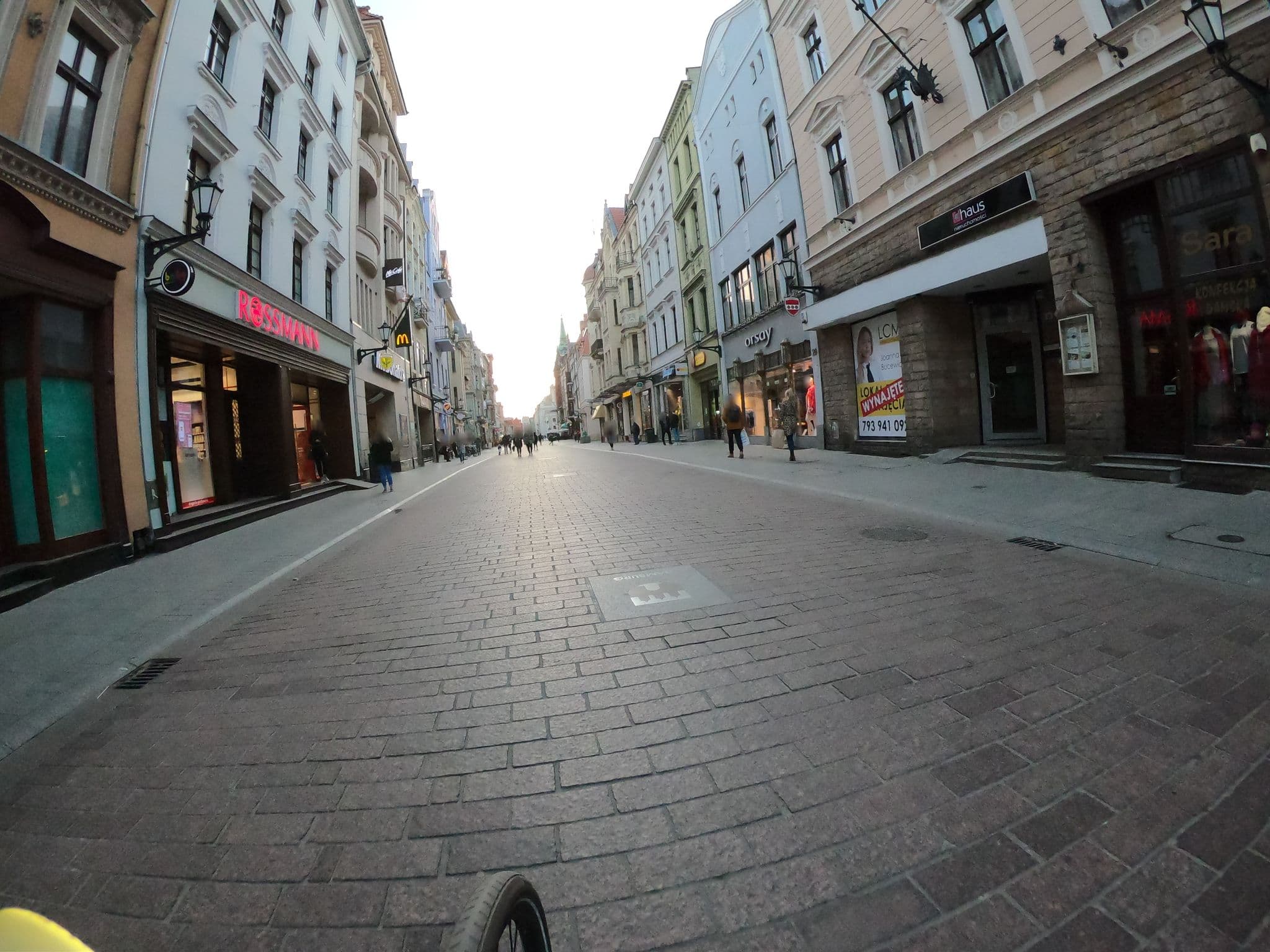 Street view near Wspólnota Mieszkaniowa Ul. Szosa Lubicka 15b 87-100 Toruń, Toruń — © masterofnoroad (CC BY-SA · Mapillary)