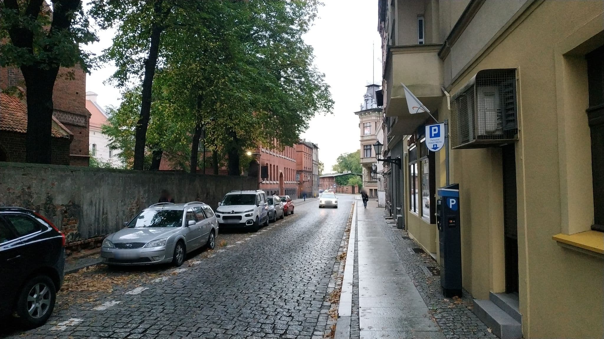 Street view near Hotel Legenda, Toruń — © makitorun (CC BY-SA · Mapillary)