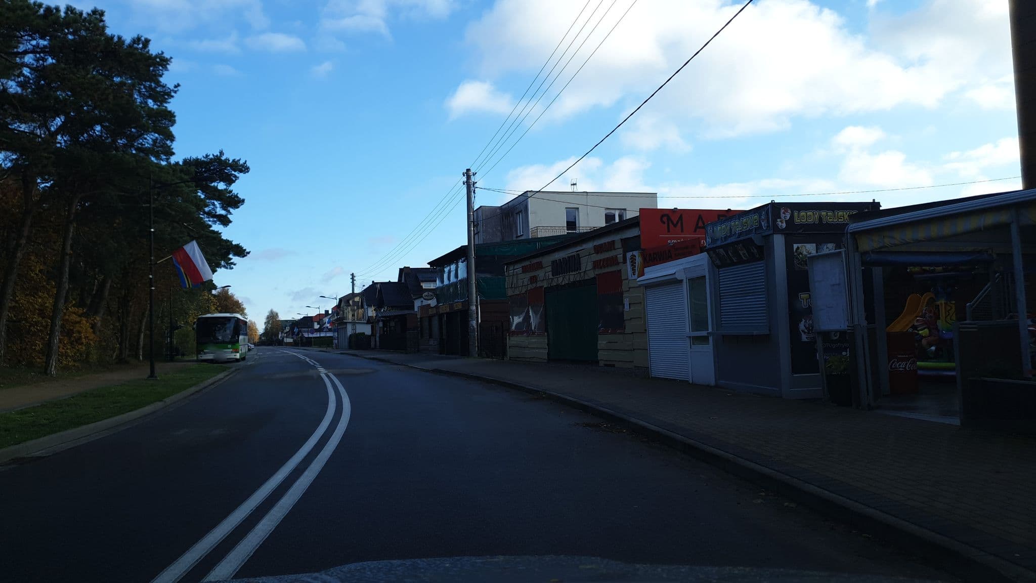 Street view near Krystyna Dałek Złota Rybka Gastronomia, Wynajem Pokoi, Jastrzębia Góra — © krz (CC BY-SA · Mapillary)