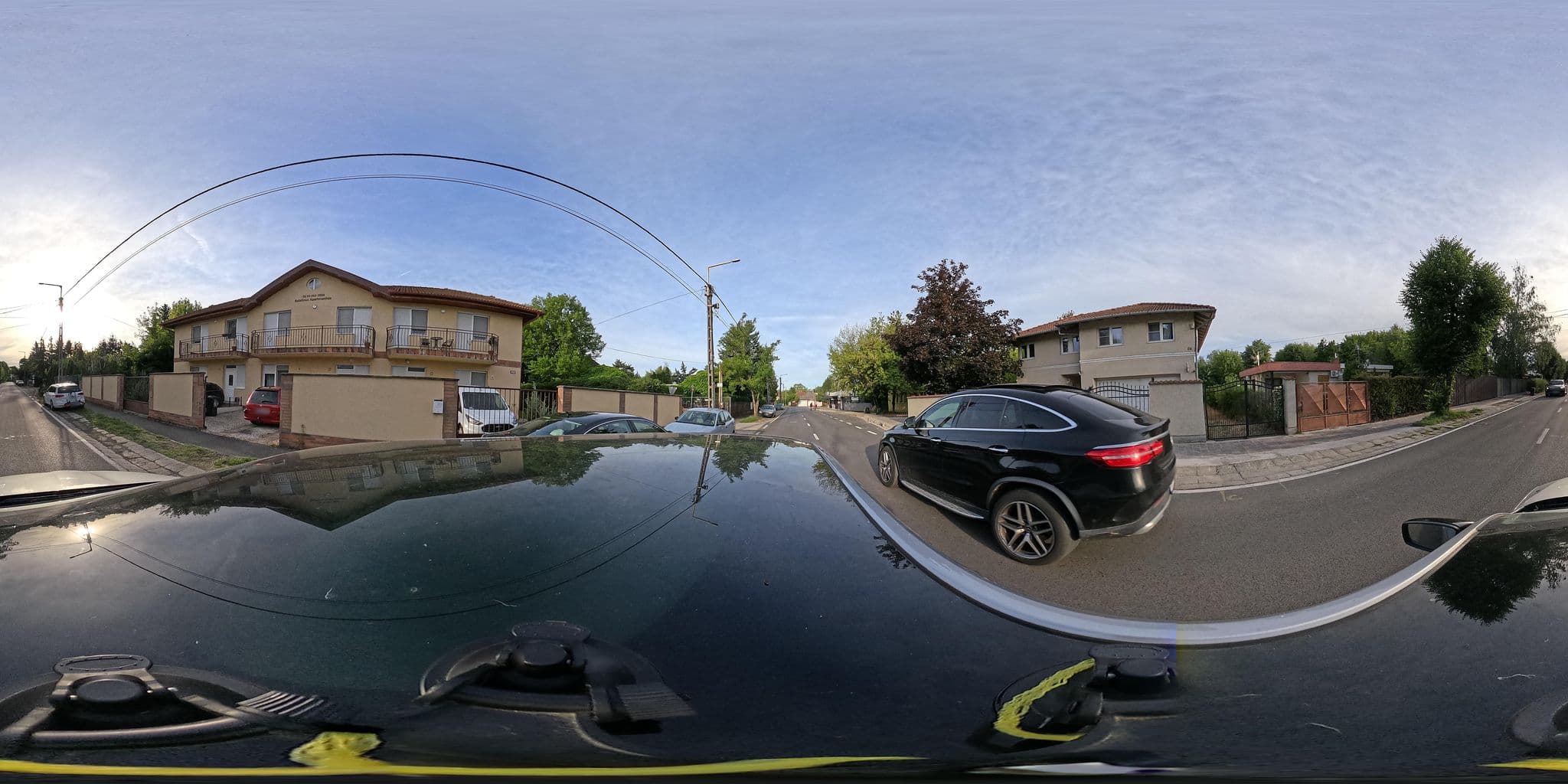 Street view near Balatinus Apartmanház, Siófok — © kami911 (CC BY-SA · Mapillary)