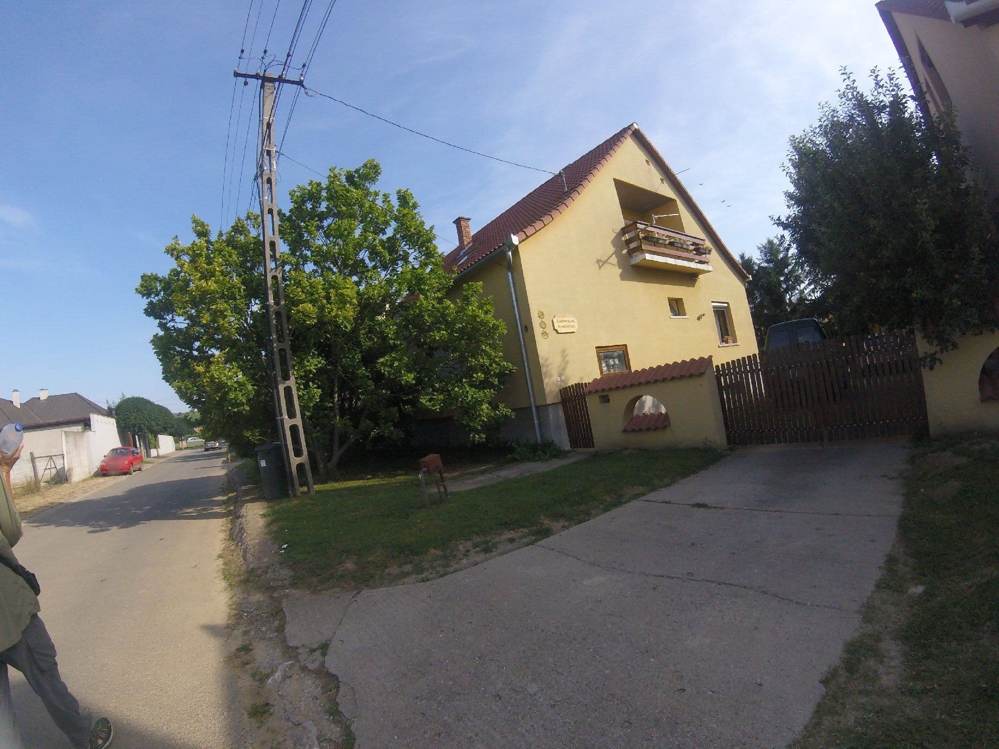 Street view near Borbarátok vendégház, Villány — © utvonalfelmeresek (CC BY-SA · Mapillary)