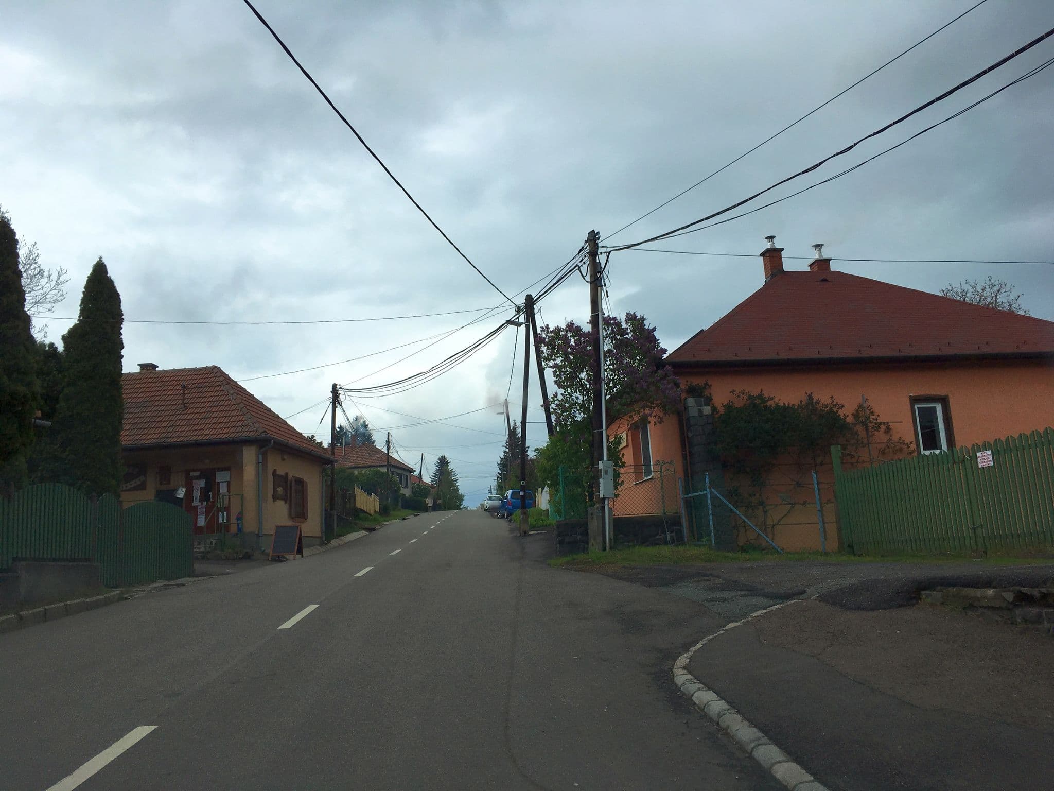 Street view near Emma Vendégház, Bátonyterenye — © istefanos (CC BY-SA · Mapillary)