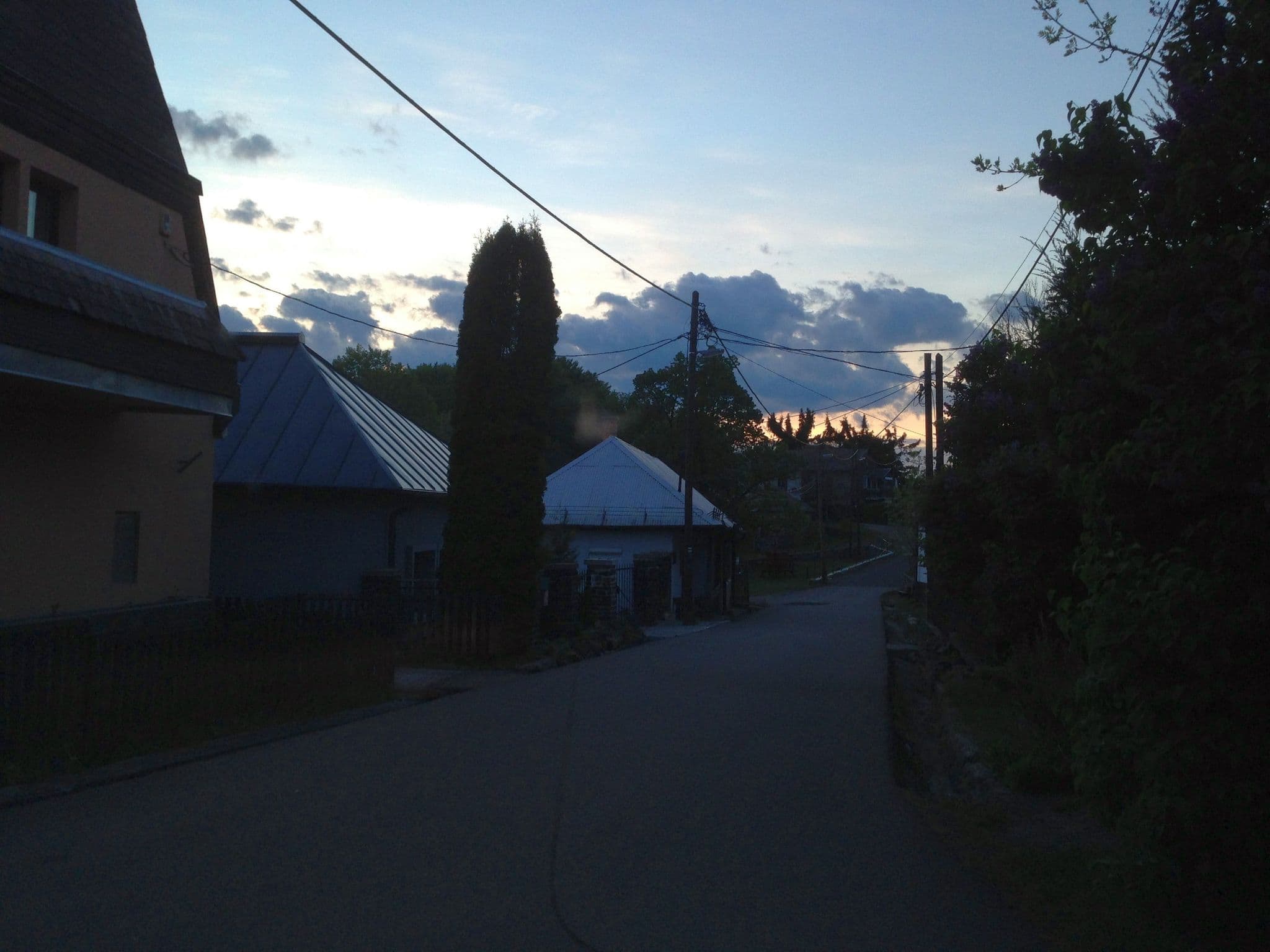 Street view near Postamester Háza, Bátonyterenye — © istefanos (CC BY-SA · Mapillary)