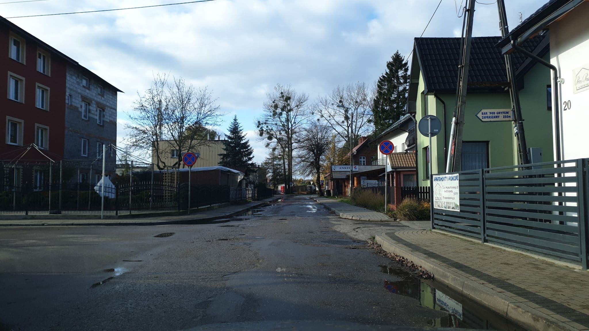 Street view near Bizewska Edyta. Wynajem pokoi, Jastrzębia Góra — © krz (CC BY-SA · Mapillary)