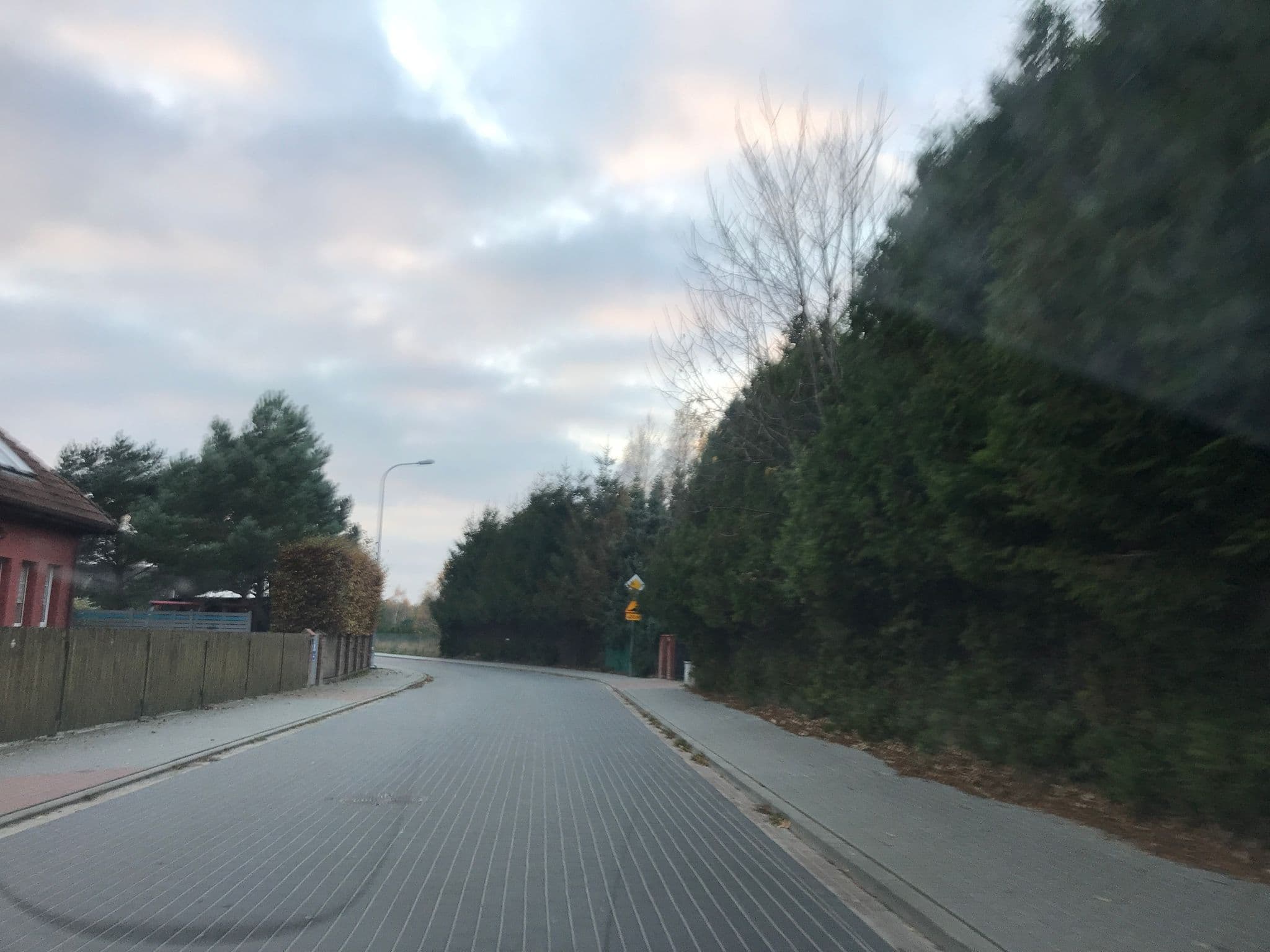 Street view near Villa Amber Marek Szymoniak, Wierzchucino — © wandan (CC BY-SA · Mapillary)