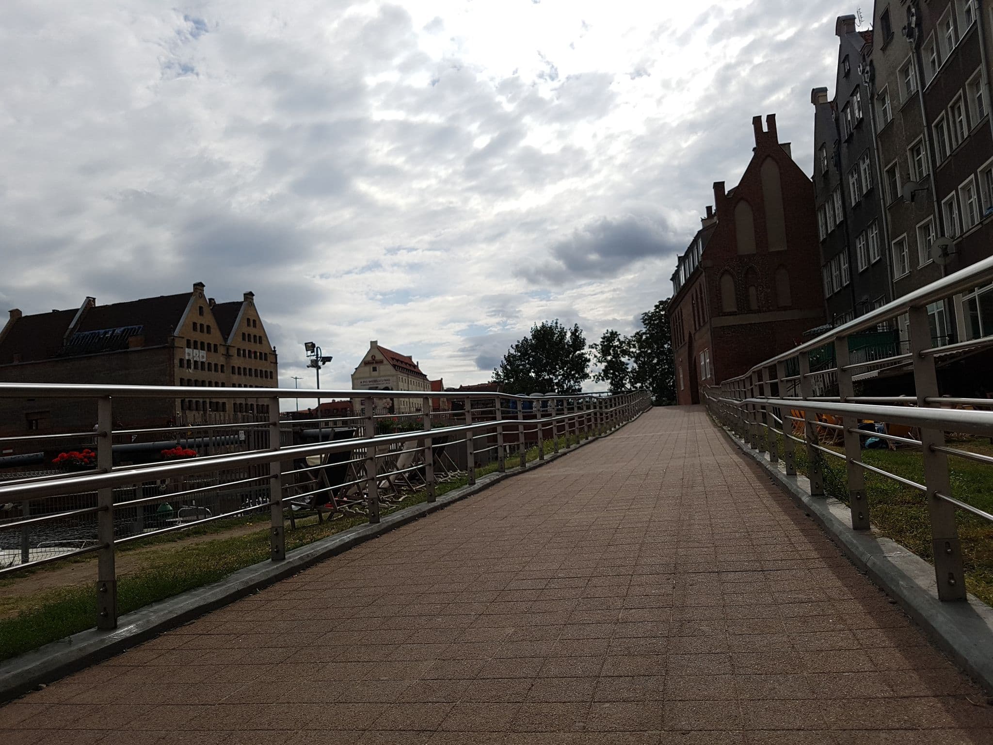 Street view near Downtown Apartments Old Town Powroźnicza, Gdańsk — © pbb (CC BY-SA · Mapillary)