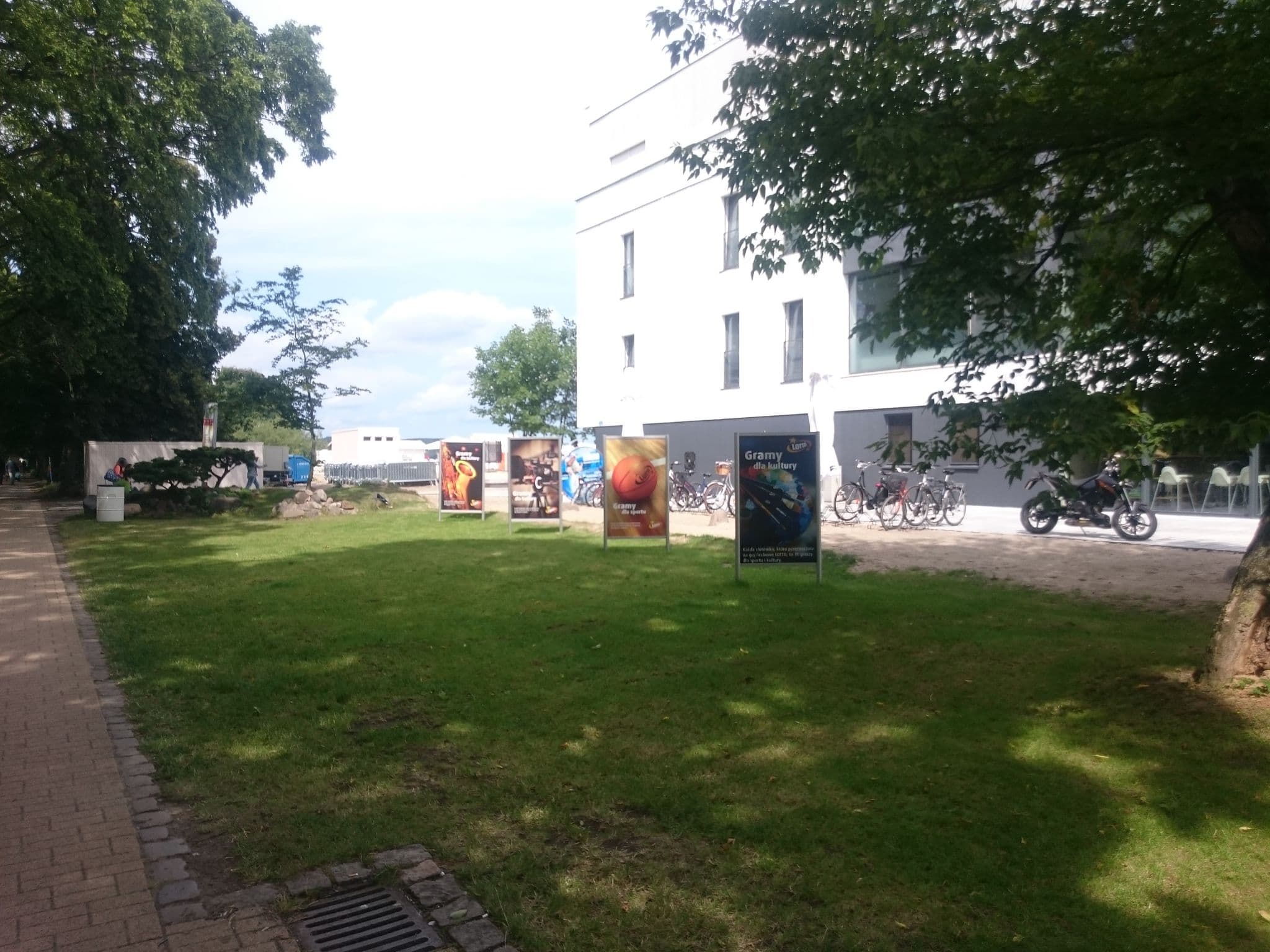 Street view near Zatoka Sztuki Centrum Art & Business, Sopot — © ufepuf (CC BY-SA · Mapillary)