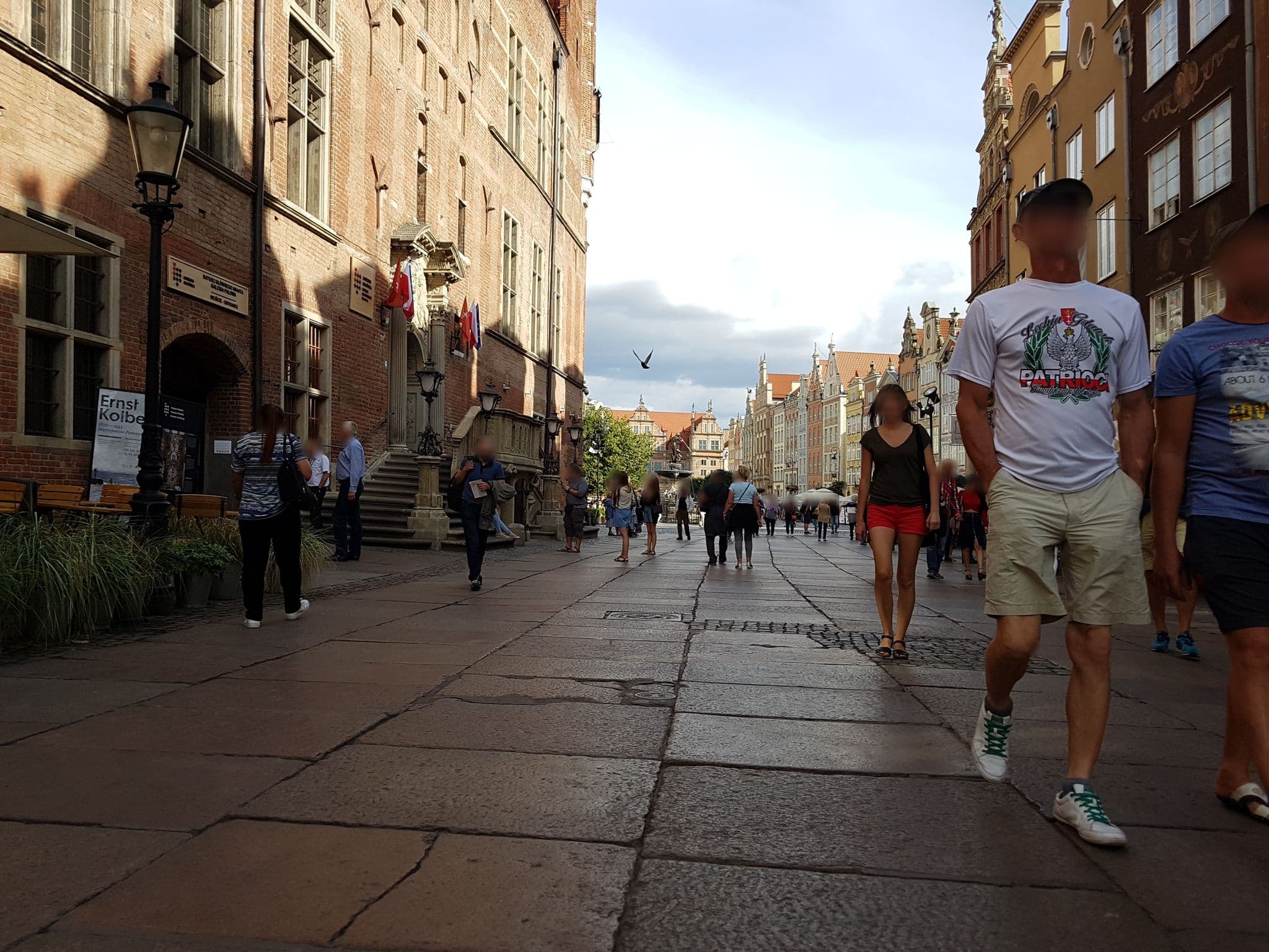 Street view near Bently Apartments I, Gdańsk — © pbb (CC BY-SA · Mapillary)