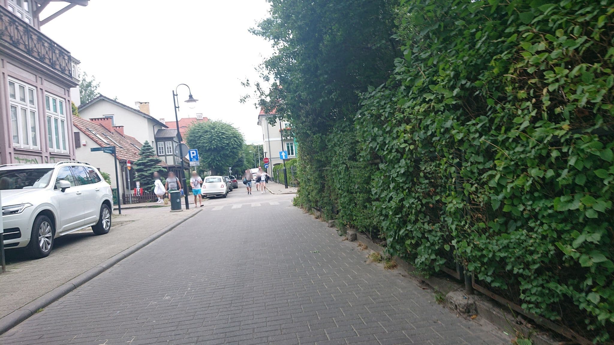 Street view near Siesta Deluxe Sea apartments, Sopot — © and987 (CC BY-SA · Mapillary)