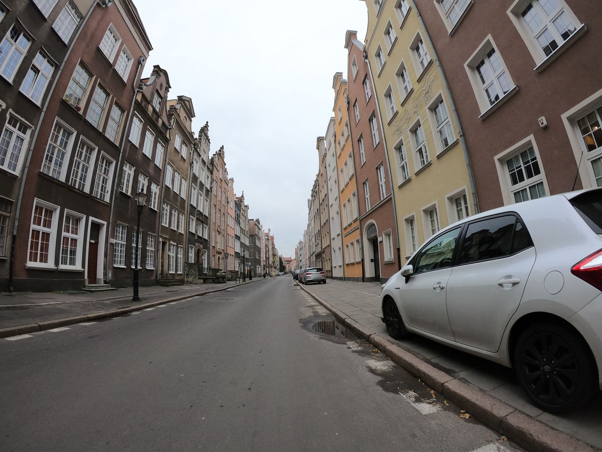 Street view near Downtown Apartments Old Town Ogarna IV, Gdańsk — © masterofnoroad (CC BY-SA · Mapillary)