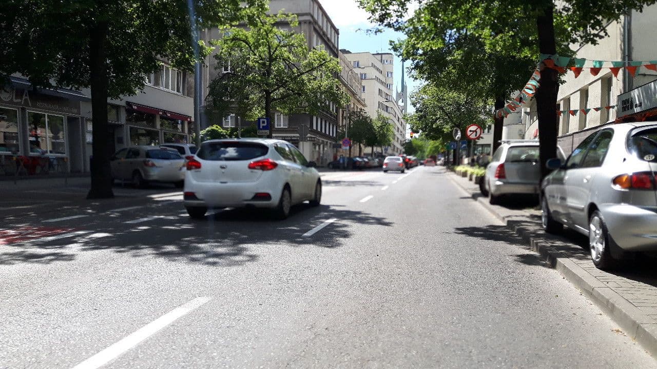 Street view near Katarzyna Hintz Hintz Katarzyna Hintz, Gdynia — © changchun1 (CC BY-SA · Mapillary)