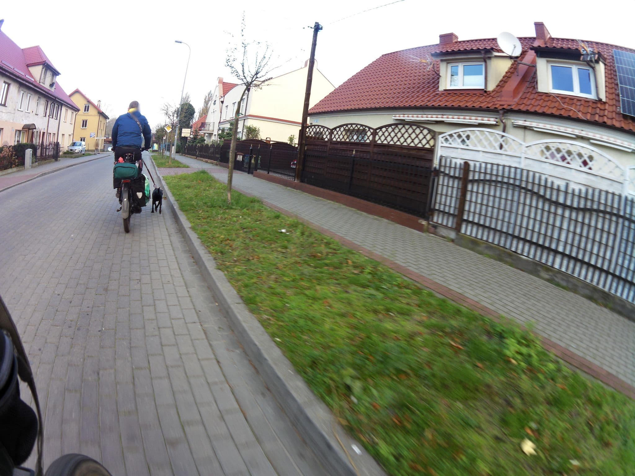 Street view near Villa Leon. Chyła L., Hel — © masterofnoroad (CC BY-SA · Mapillary)