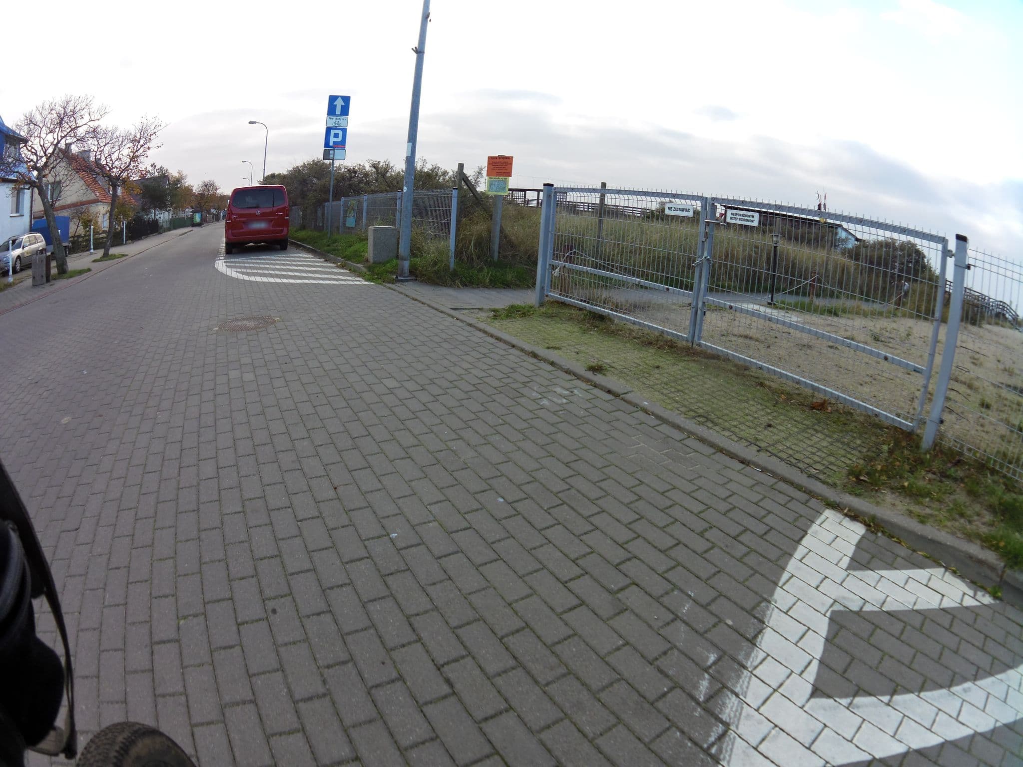 Street view near Mikołajek. Dom gościnny, Hel — © masterofnoroad (CC BY-SA · Mapillary)