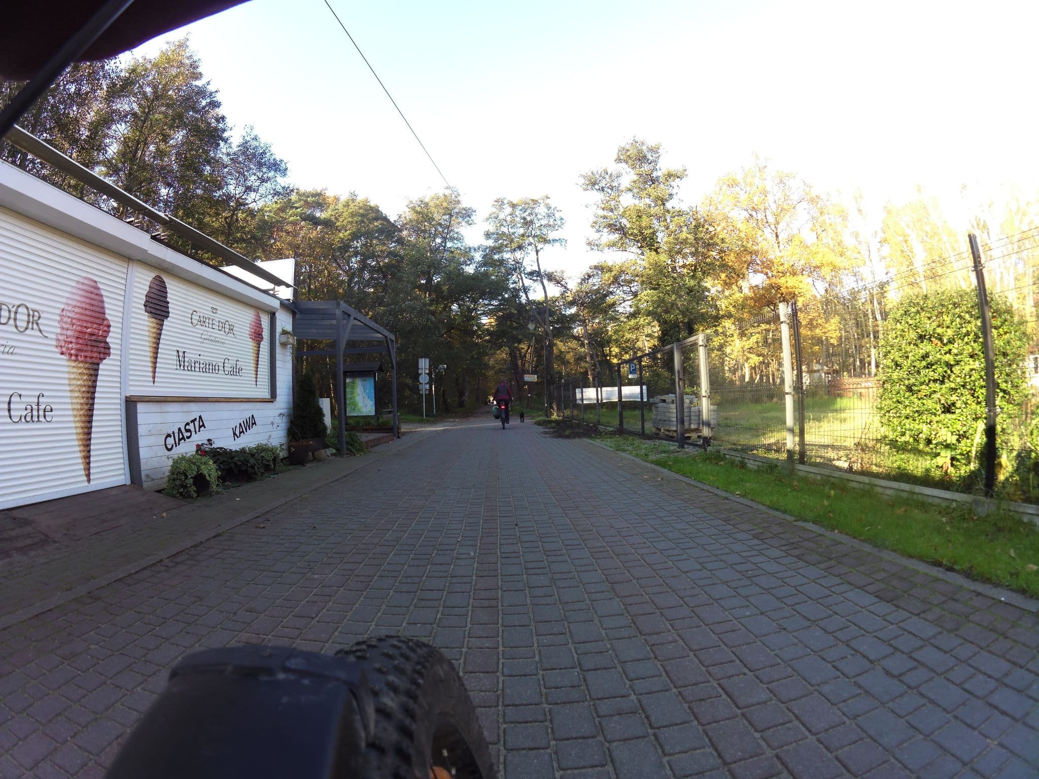 Street view near Domek Latarnika - Tomasz Brojek, Hel — © masterofnoroad (CC BY-SA · Mapillary)