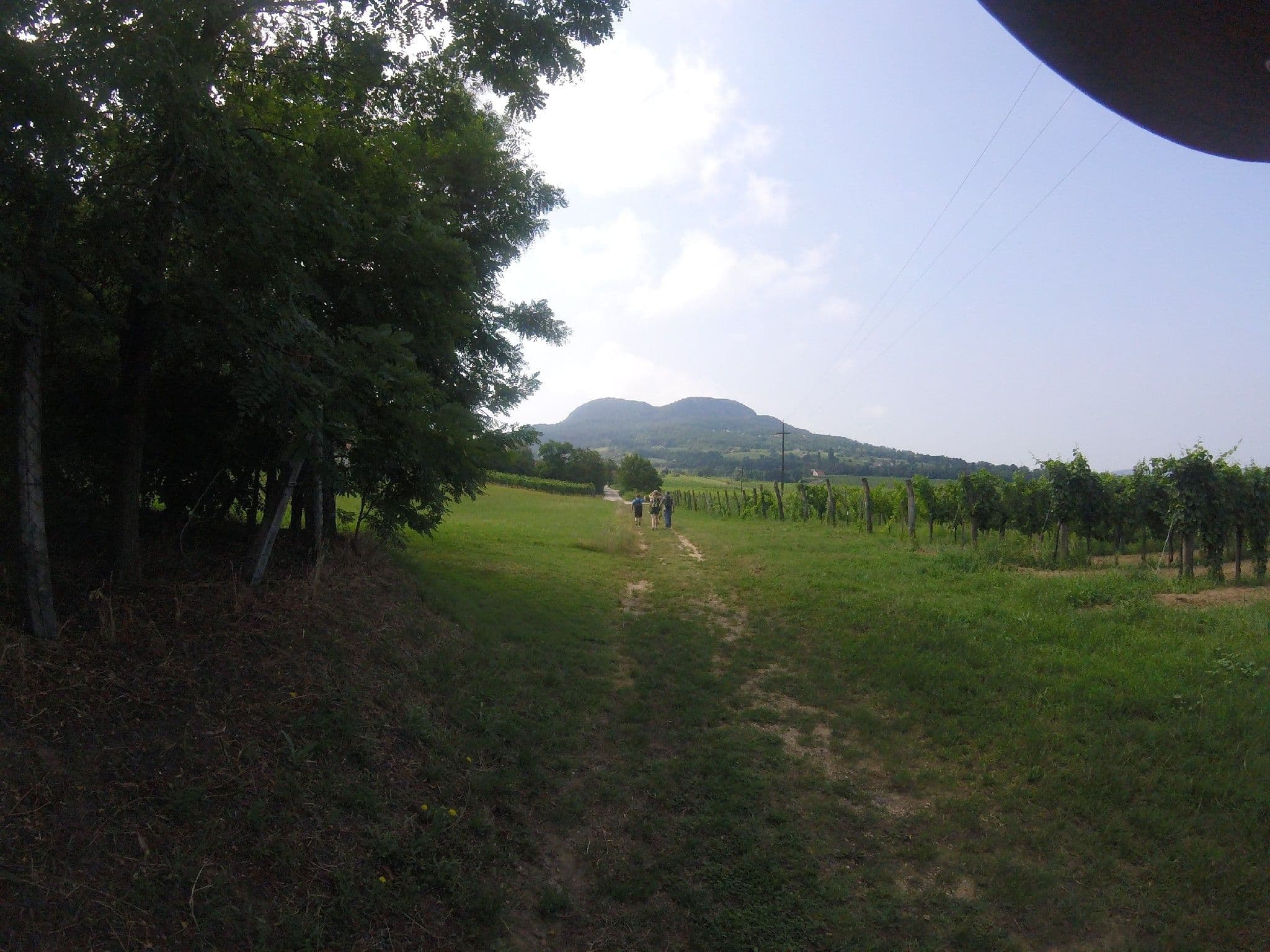 Street view near Schmuck nyaralóház, Badacsonytomaj — © utvonalfelmeresek (CC BY-SA · Mapillary)