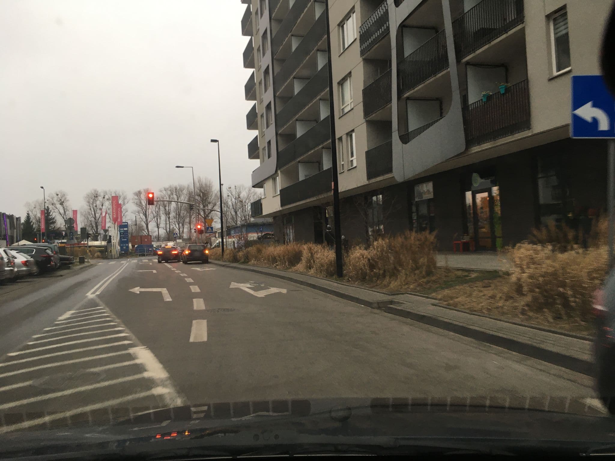 Street view near Chill Apartments Family Apartments, Włochy — © inwazjamb (CC BY-SA · Mapillary)