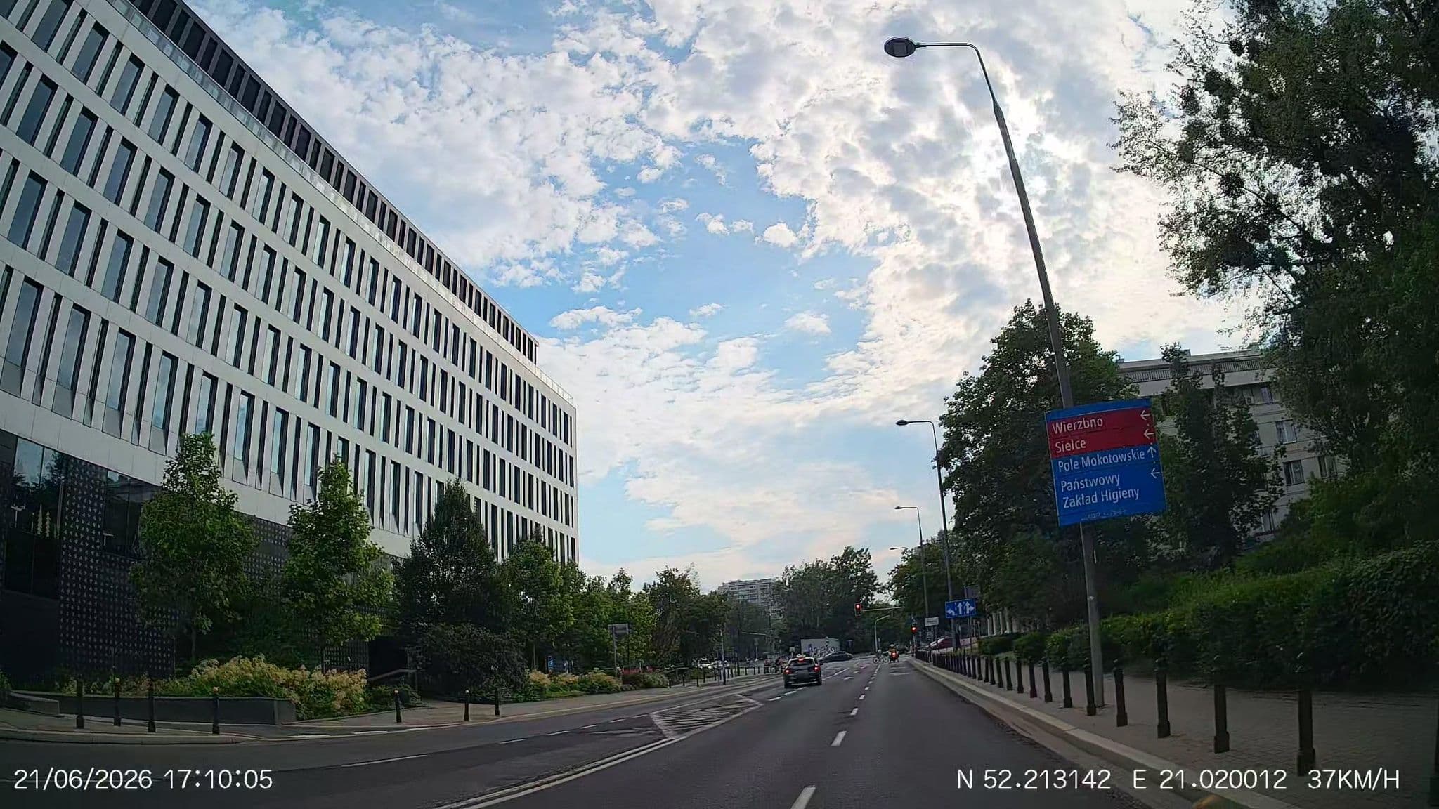 Street view near Satoria Group S.A., Śródmieście — © Driven2574 (CC BY-SA · Mapillary)