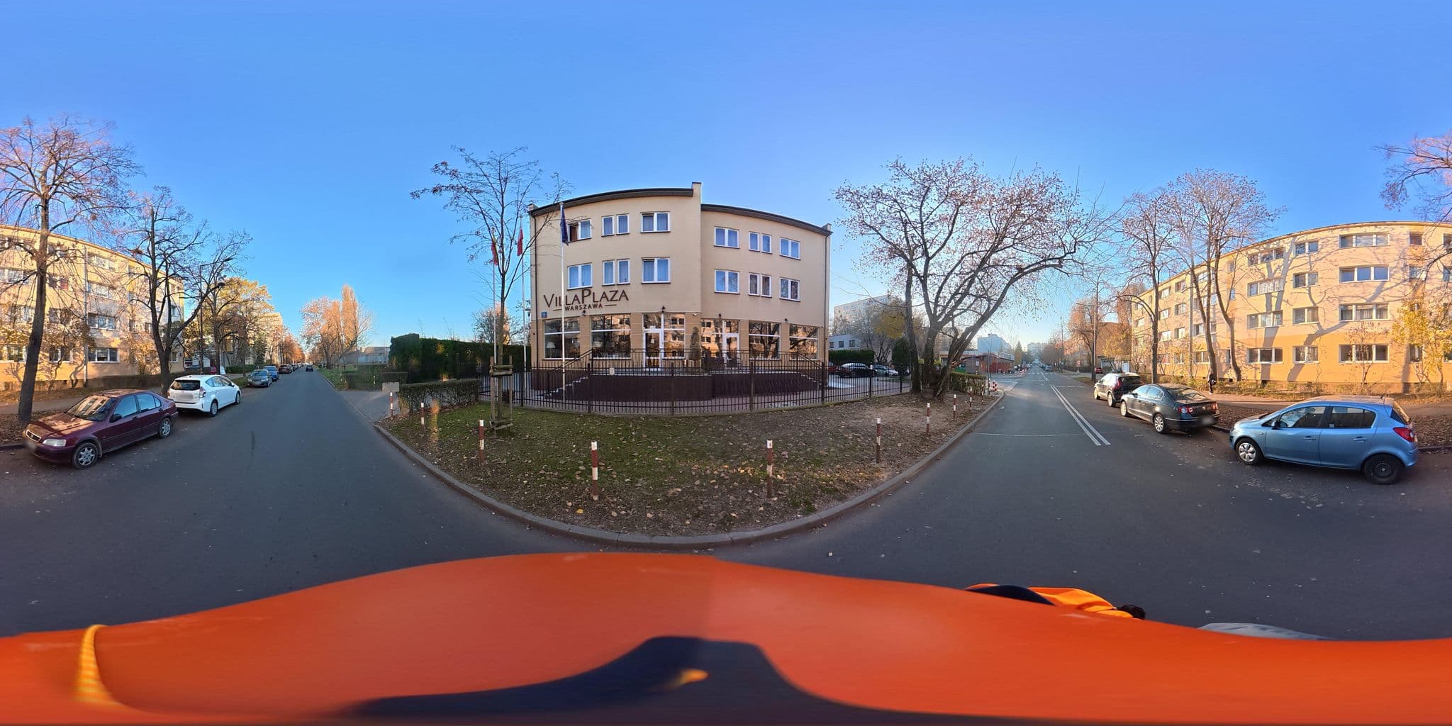 Street view near Villa Plaza, Wola — © awizonosz (CC BY-SA · Mapillary)