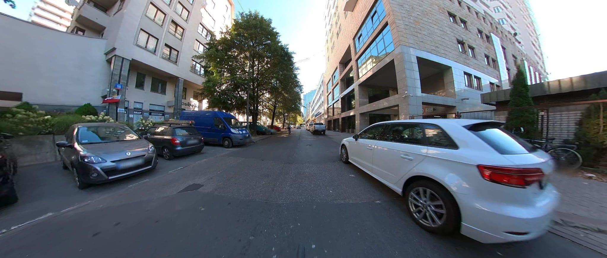 Street view near Apartament Łucka, Ochota — © 9f893cde (CC BY-SA · Mapillary)