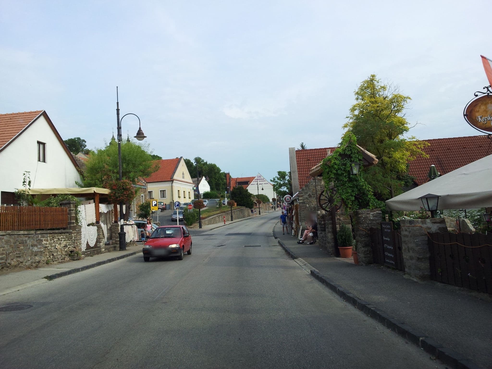 Street view near Oleánder Vendégház, Tihany — © kolesajr (CC BY-SA · Mapillary)