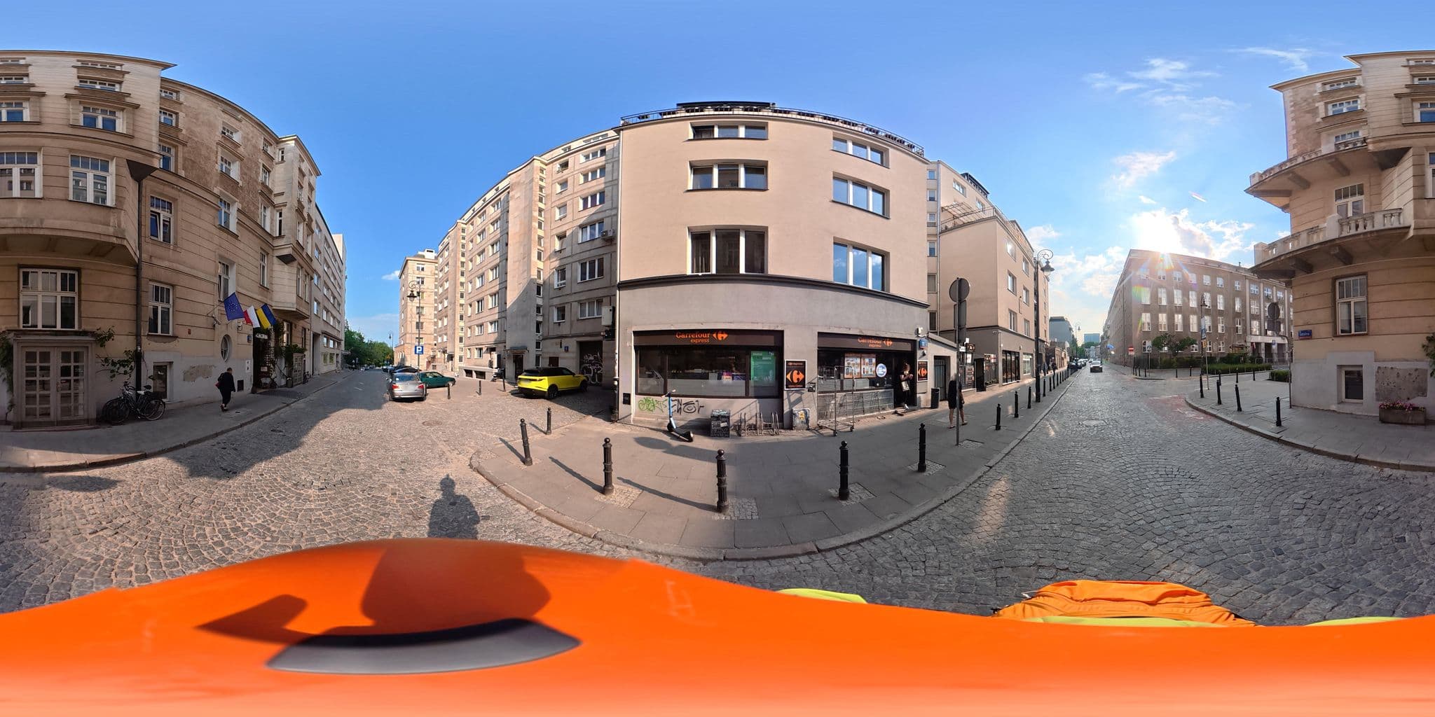 Street view near Palm Aparts Warsaw, Śródmieście — © awizonosz (CC BY-SA · Mapillary)