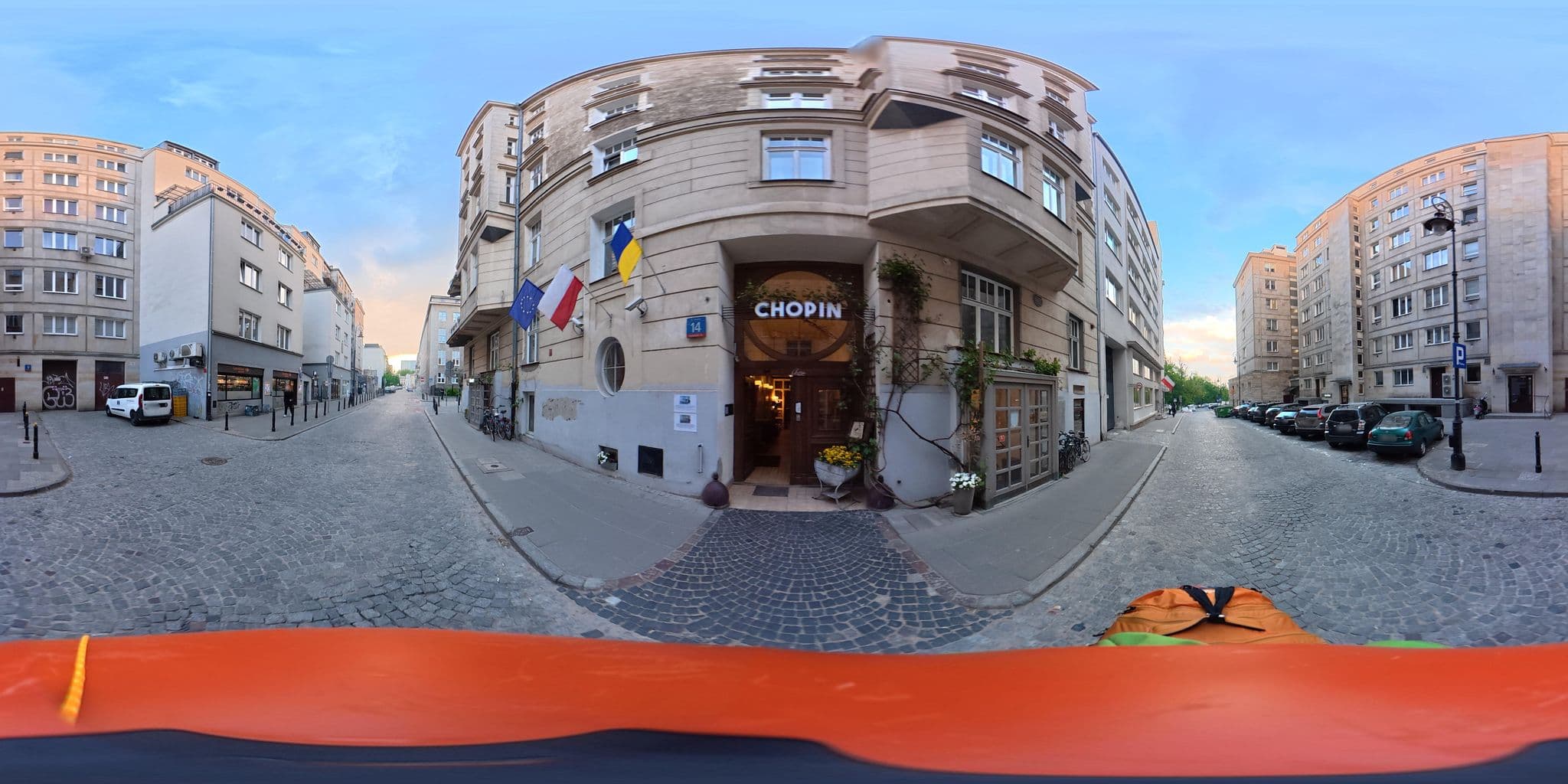 Street view near Nuevah Sp. z o.o., Śródmieście — © awizonosz (CC BY-SA · Mapillary)