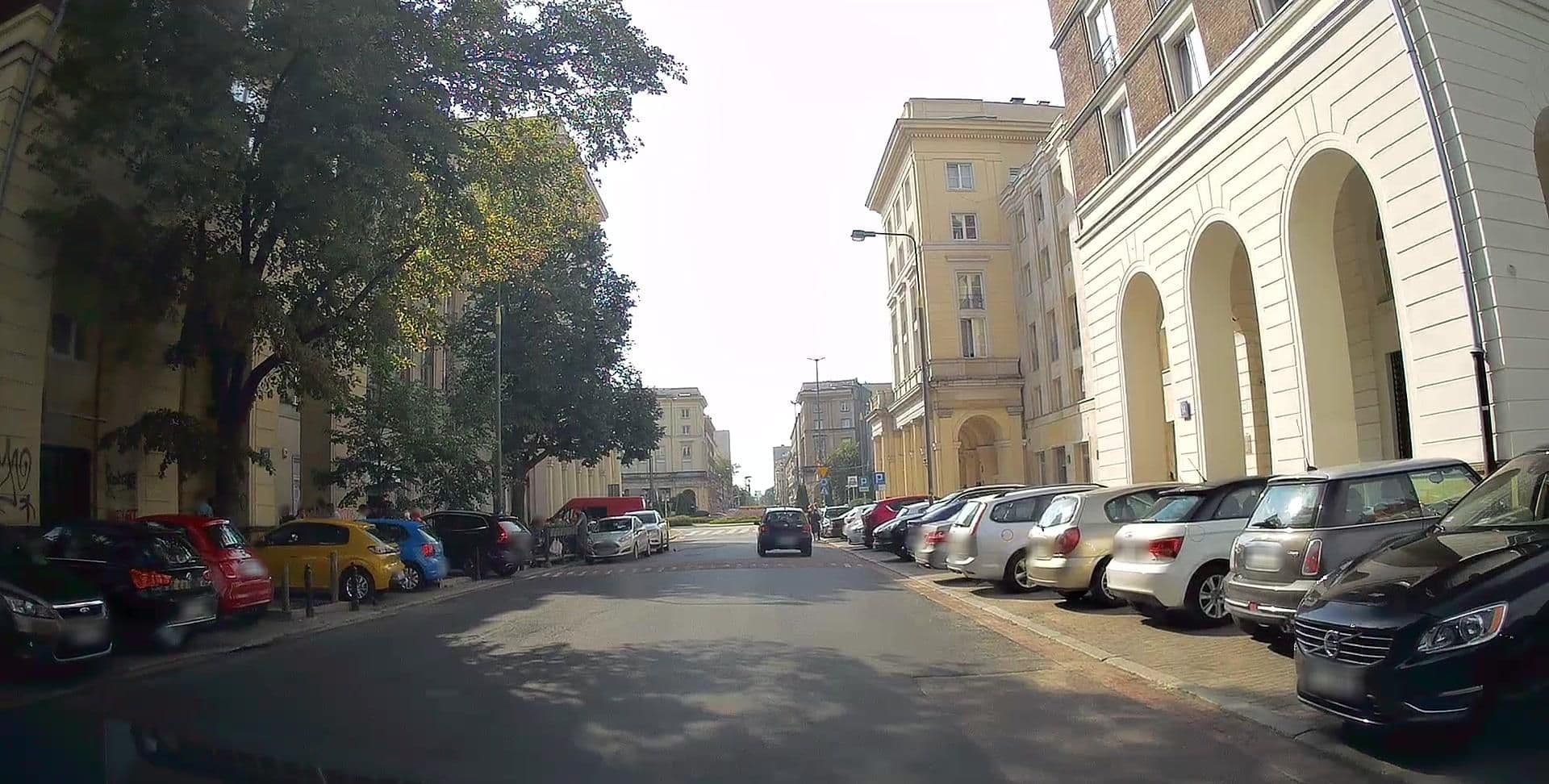 Street view near ClickTheFlat Avenue Place, Śródmieście — © 9f893cde (CC BY-SA · Mapillary)