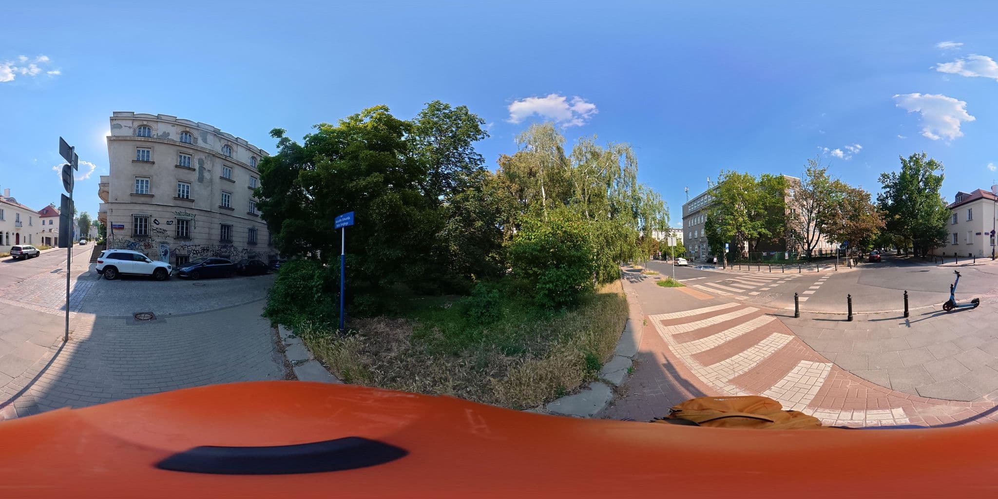 Street view near Dizzy Daisy Hostel Warsaw, Śródmieście — © awizonosz (CC BY-SA · Mapillary)