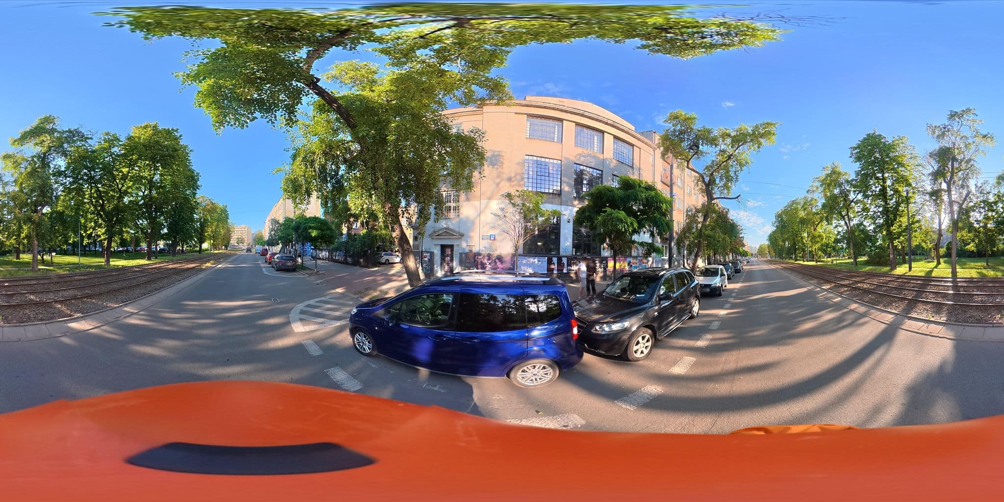 Street view near Tomasz Walewski Wspólnik Spółki Cywilnej Rozwój, Wspólnik Spółki Cywilnej Wiosna, Praga Północ — © awizonosz (CC BY-SA · Mapillary)