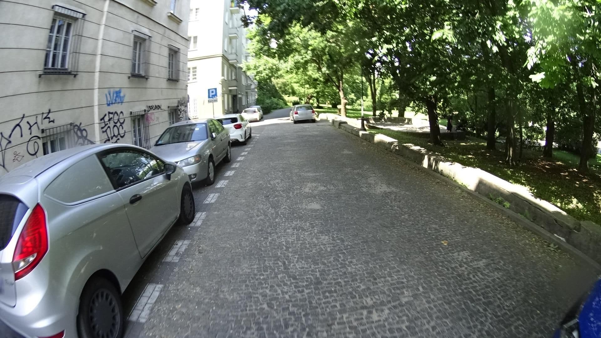 Street view near Dizzy Daisy. Hostel Warszawa, Śródmieście — © awizonosz (CC BY-SA · Mapillary)