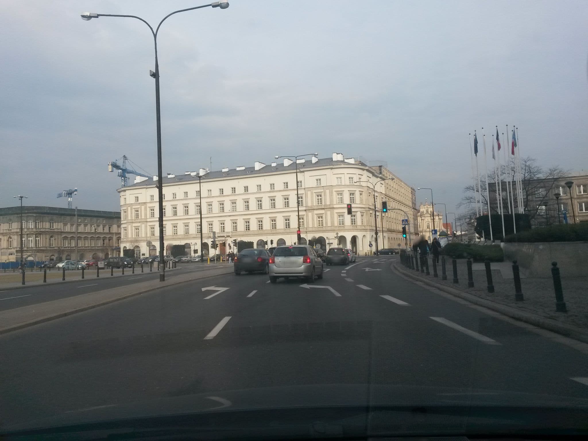 Street view near Związek Zawodowy Pracowników Hoteli "Orbis" S.A., Oddział Sofitel Victoria w Warszawie, Hotel Sofitel Victoria, Warsaw — © bacza (CC BY-SA · Mapillary)