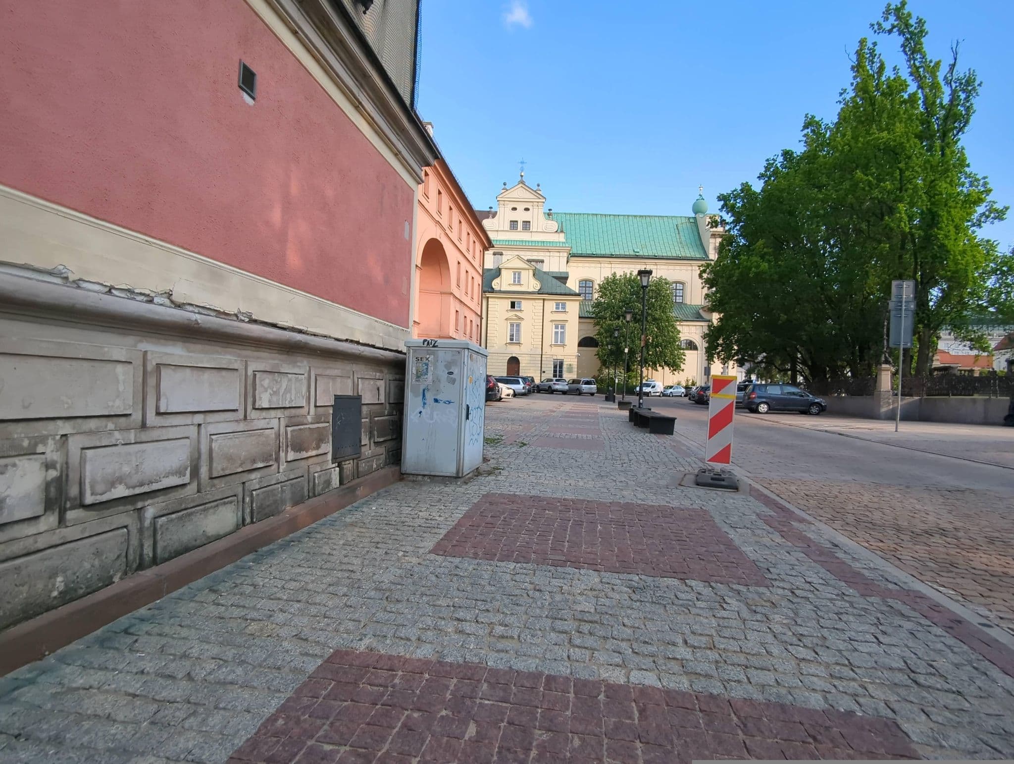 Street view near INApartments Royal, Warsaw — © miguel_andrade (CC BY-SA · Mapillary)