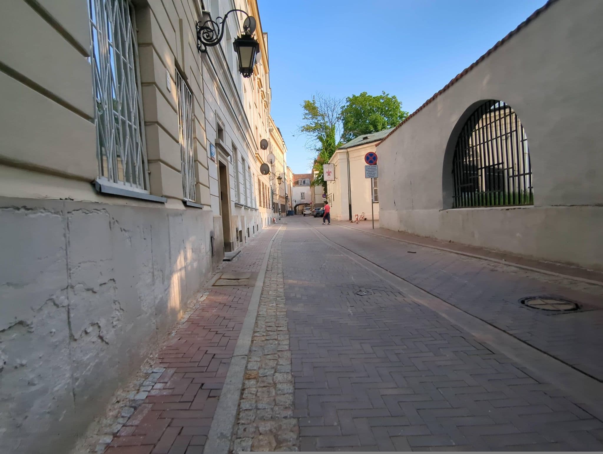 Street view near Goodnight Warsaw City Centre, Warsaw — © miguel_andrade (CC BY-SA · Mapillary)