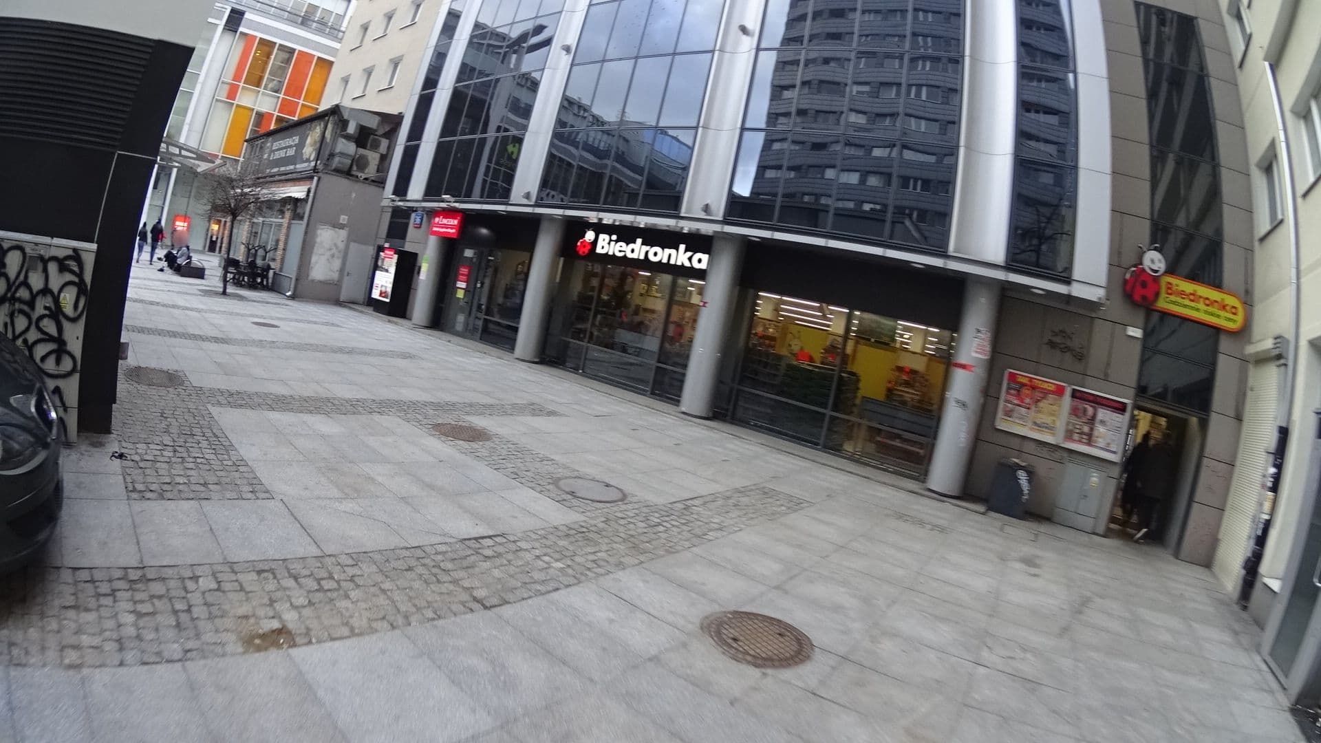 Street view near NWW Apartamenty, Warsaw — © awizonosz (CC BY-SA · Mapillary)
