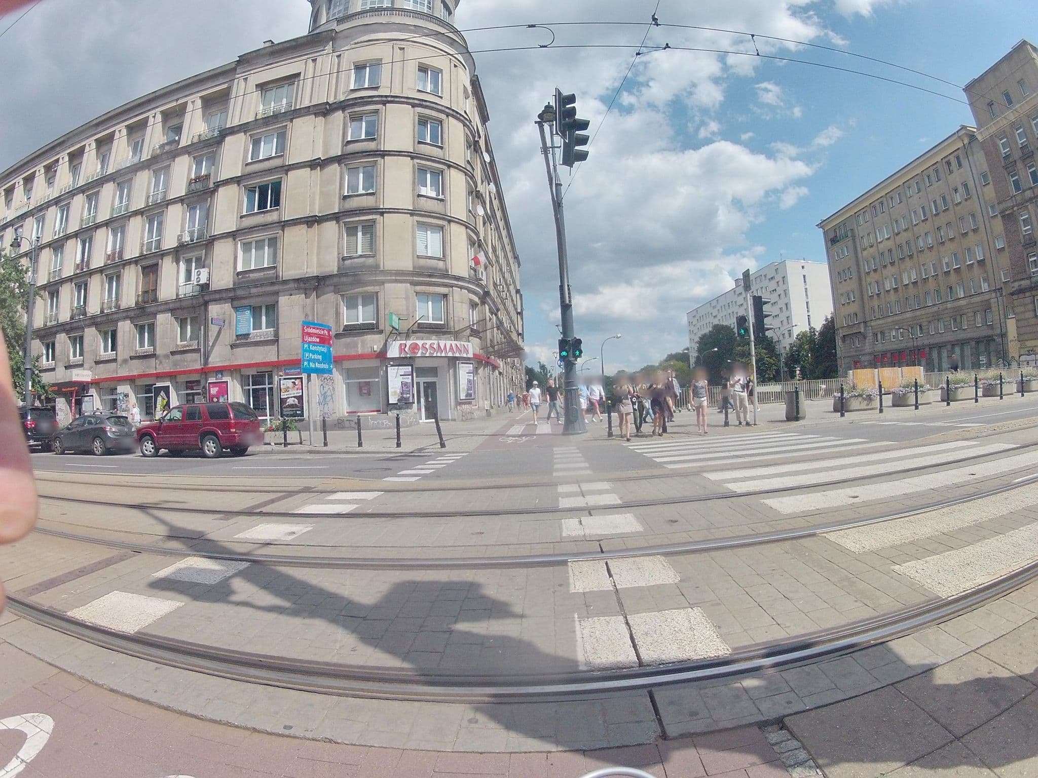 Street view near Warszawskie Apartamenty, Śródmieście — © ekeshkekesh (CC BY-SA · Mapillary)