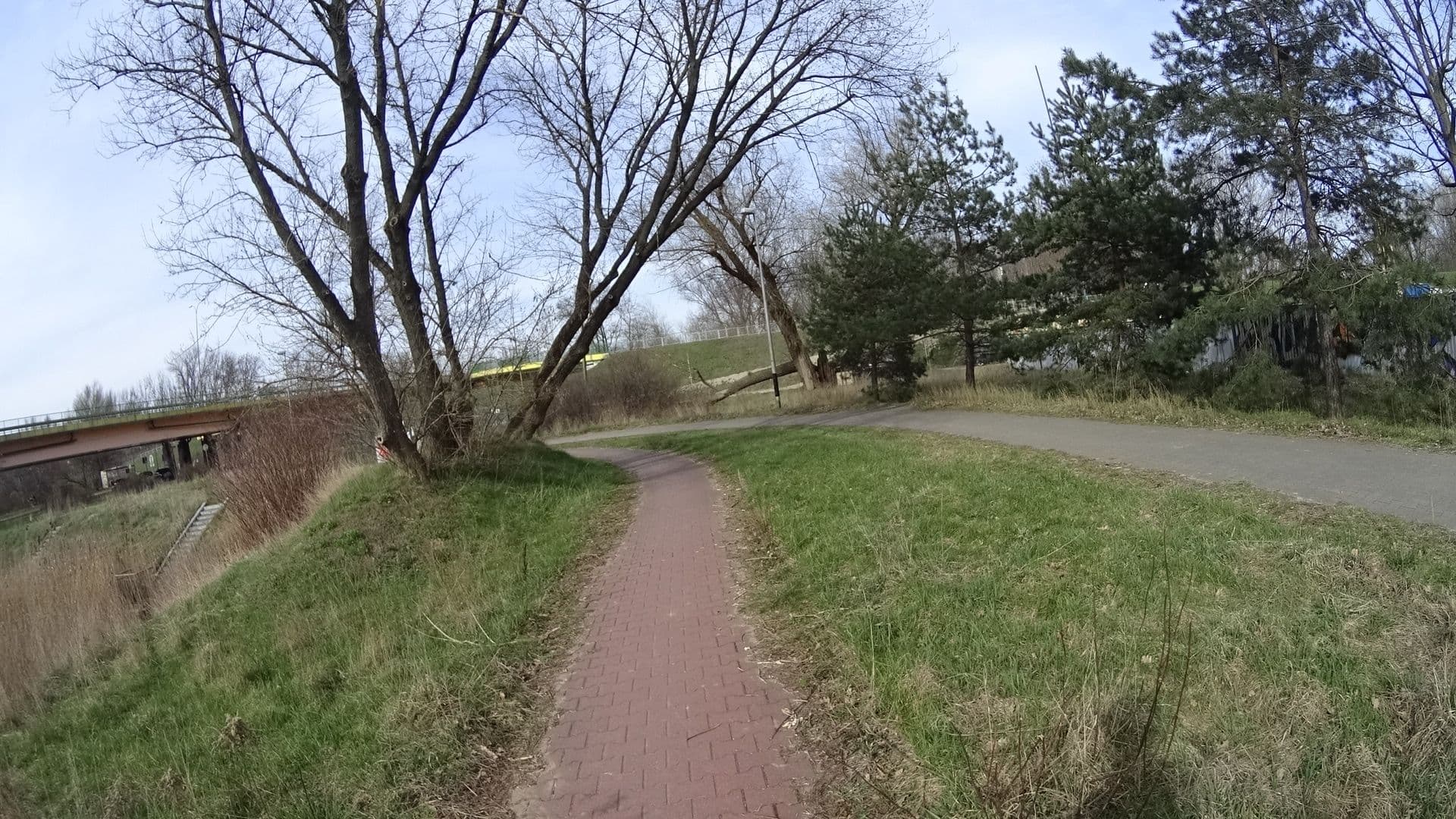 Street view near Zawadowski Bed&Breakfast, Praga Południe — © awizonosz (CC BY-SA · Mapillary)