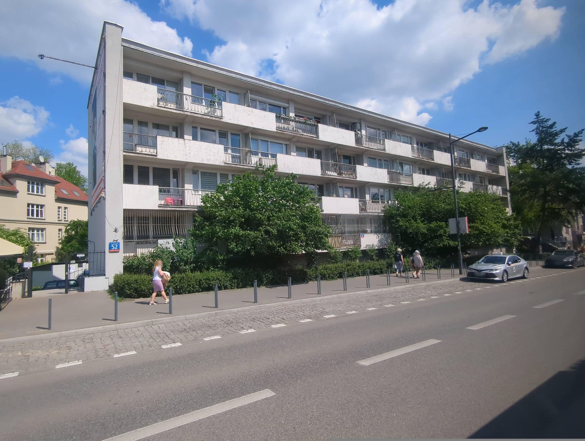 Street view near French Suite, Praga Północ — © miguel_andrade (CC BY-SA · Mapillary)