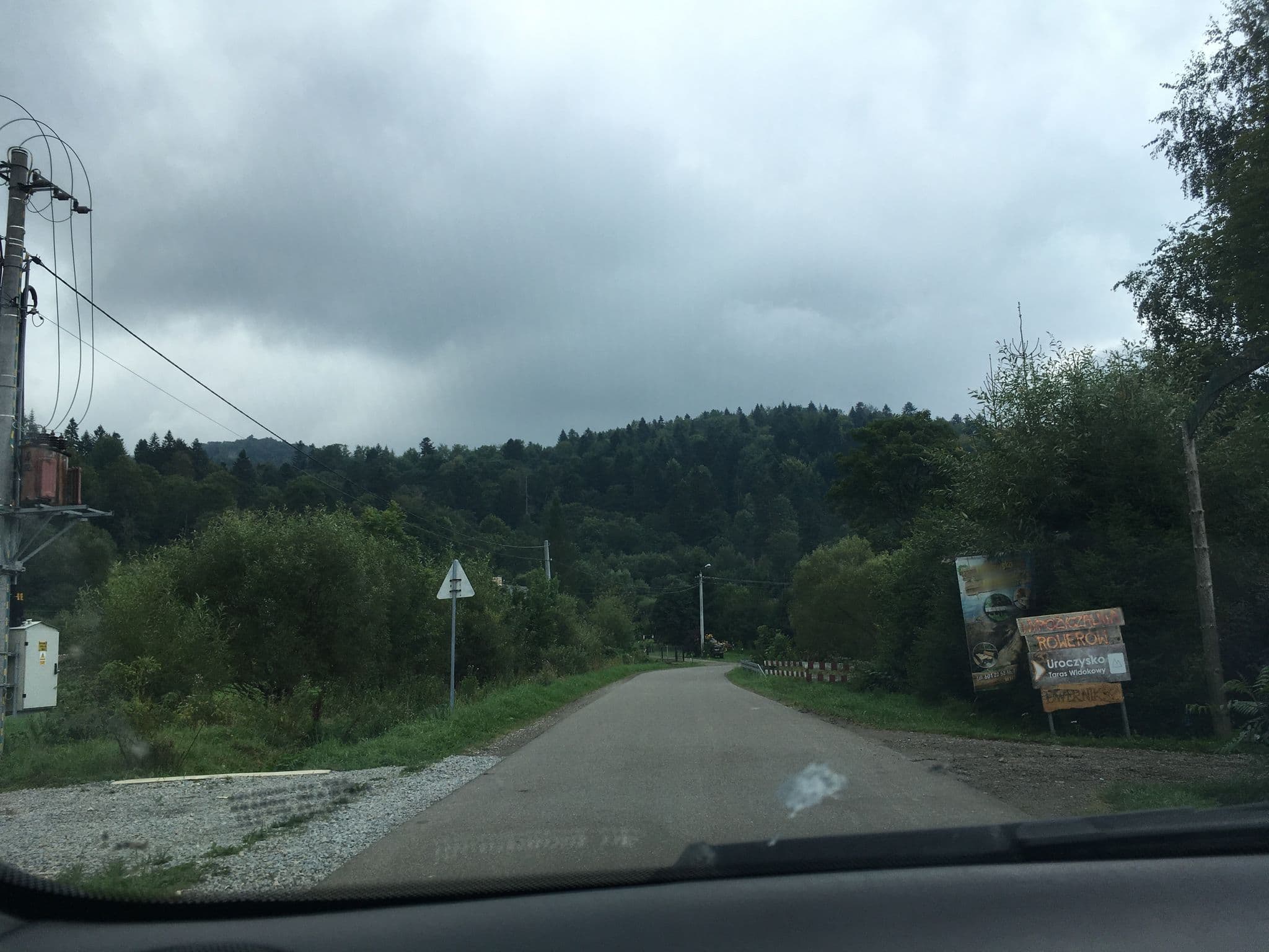 Street view near Uroczysko Dwernik, Ustrzyki Dolne — © szurek (CC BY-SA · Mapillary)