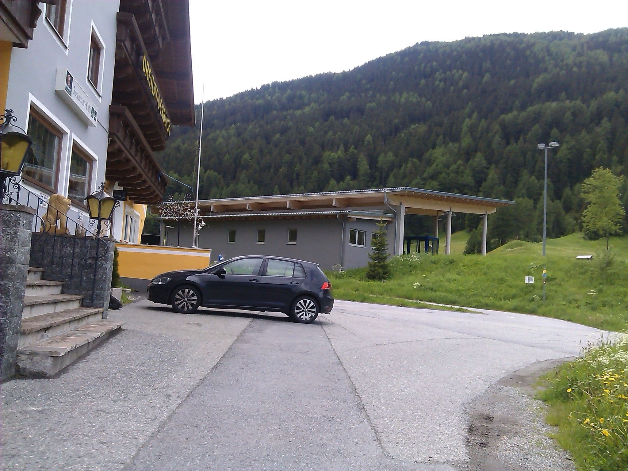 Street view near Dreiländerblick, Nauders — © changchun1 (CC BY-SA · Mapillary)