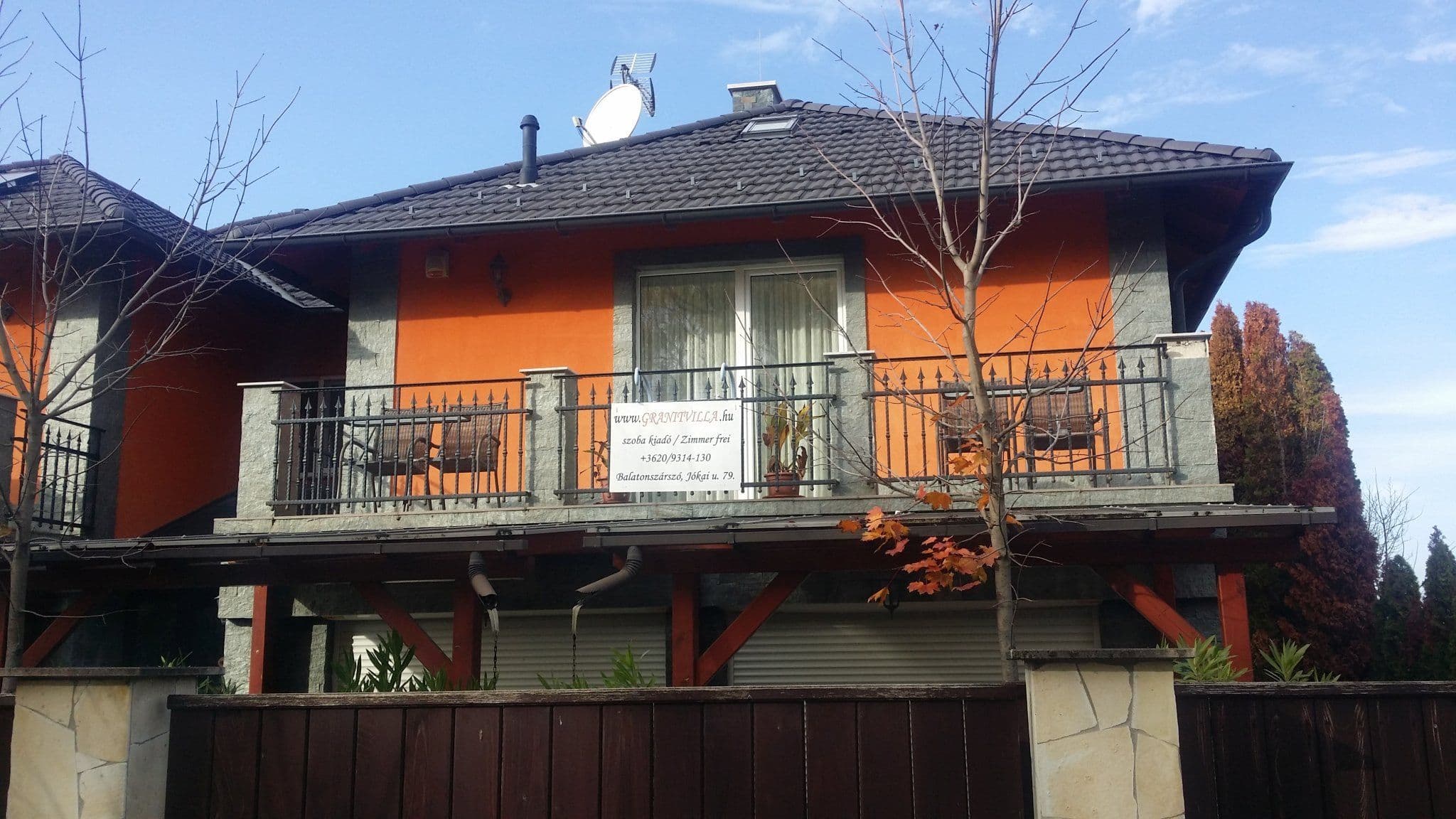 Street view near Gránitvilla, Balatonföldvár — © utvonalfelmeresek (CC BY-SA · Mapillary)