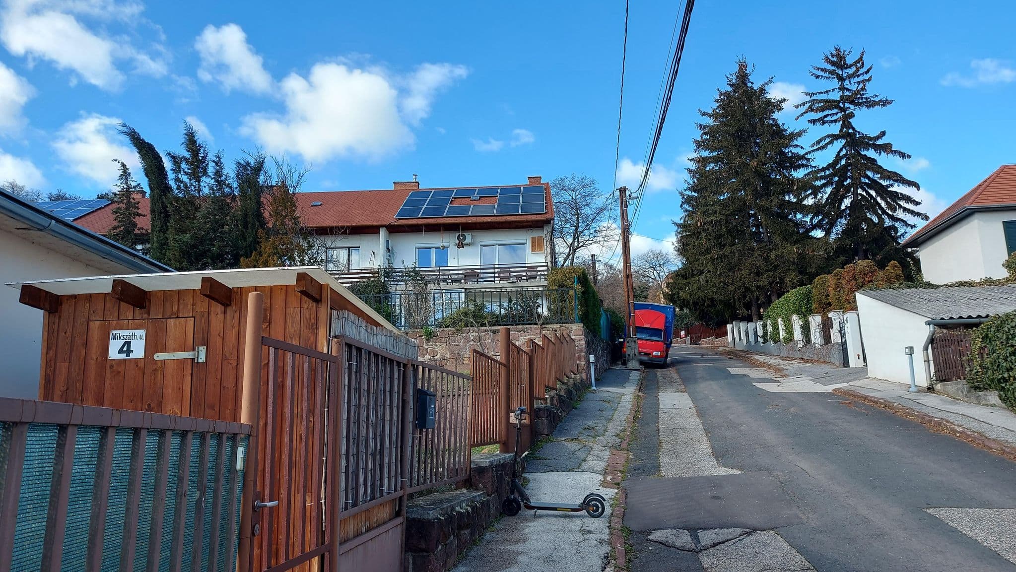 Street view near Villa Millennium, Balatonalmádi — © vasony (CC BY-SA · Mapillary)