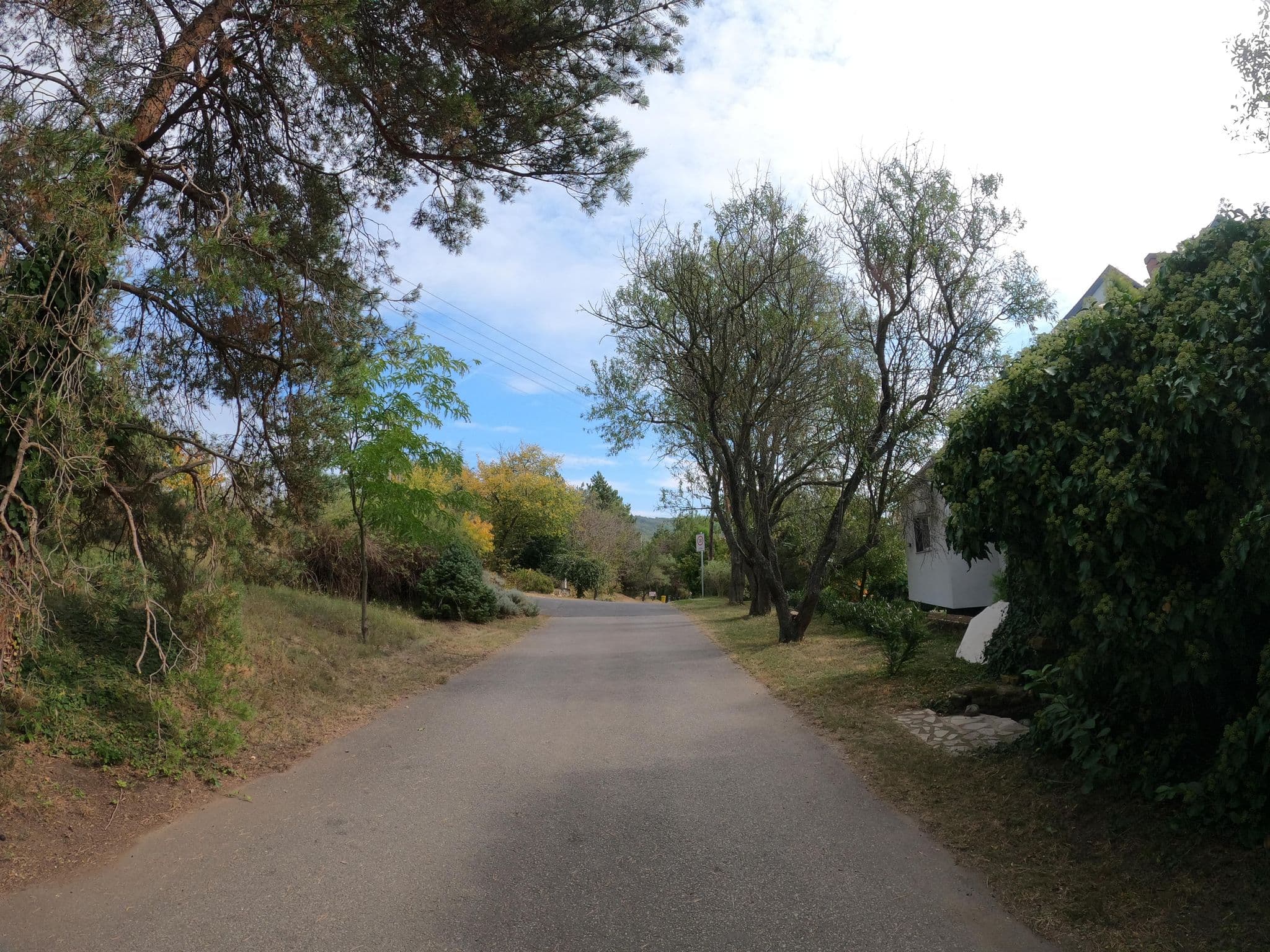Street view near Villa Kála, Révfülöp — © knusprig (CC BY-SA · Mapillary)