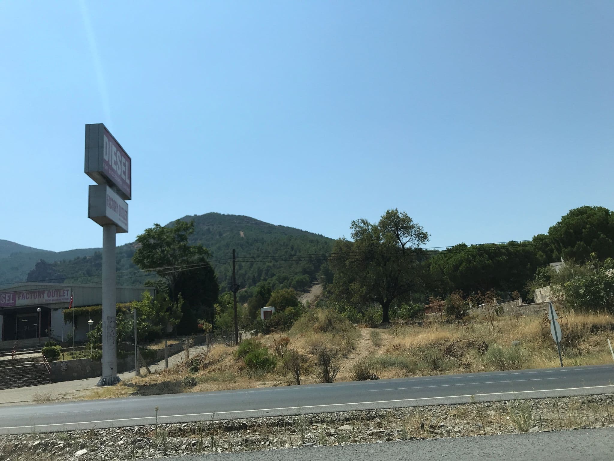 Street view near Efes Hidden Garden Resort Otel, Selçuk — © hderinoz (CC BY-SA · Mapillary)