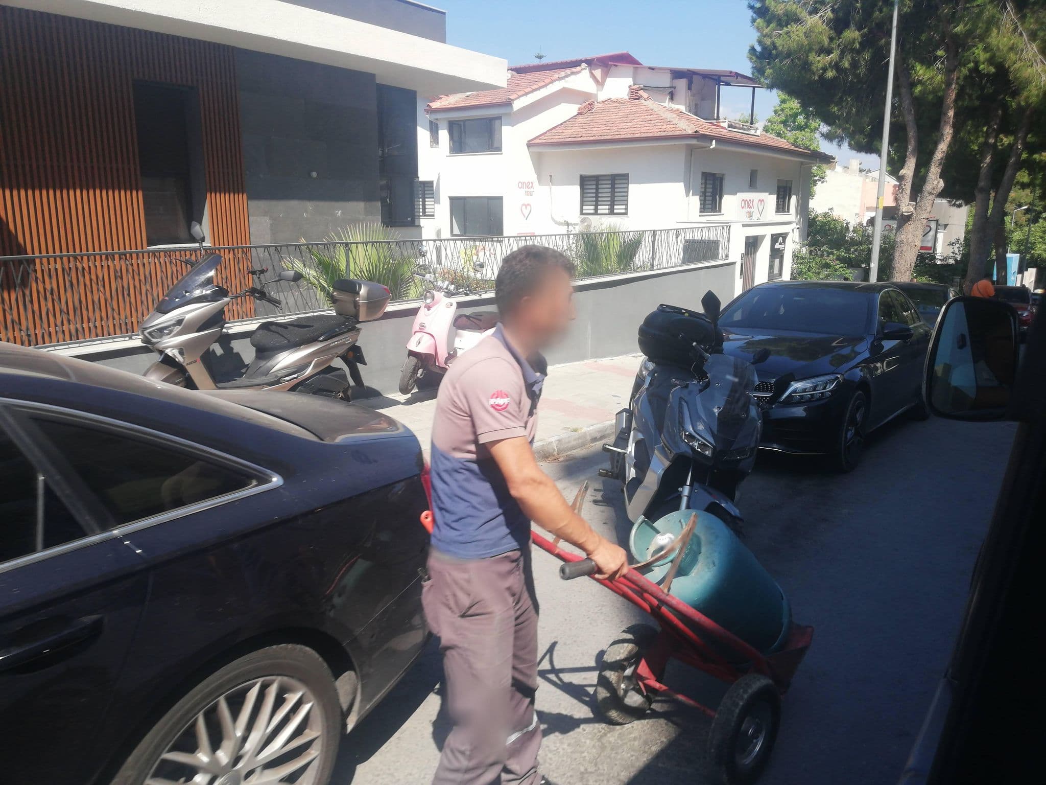 Street view near Alp Hotel, Kuşadası — © iguana (CC BY-SA · Mapillary)