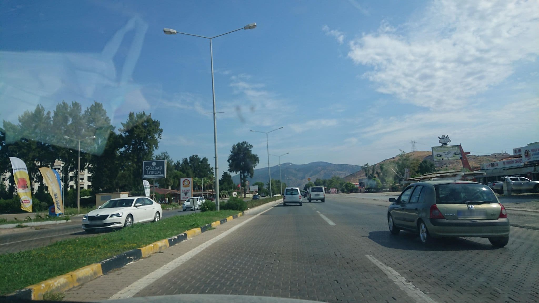 Street view near Hitit Otel Resepsiyon, Selçuk — © kubikanber (CC BY-SA · Mapillary)
