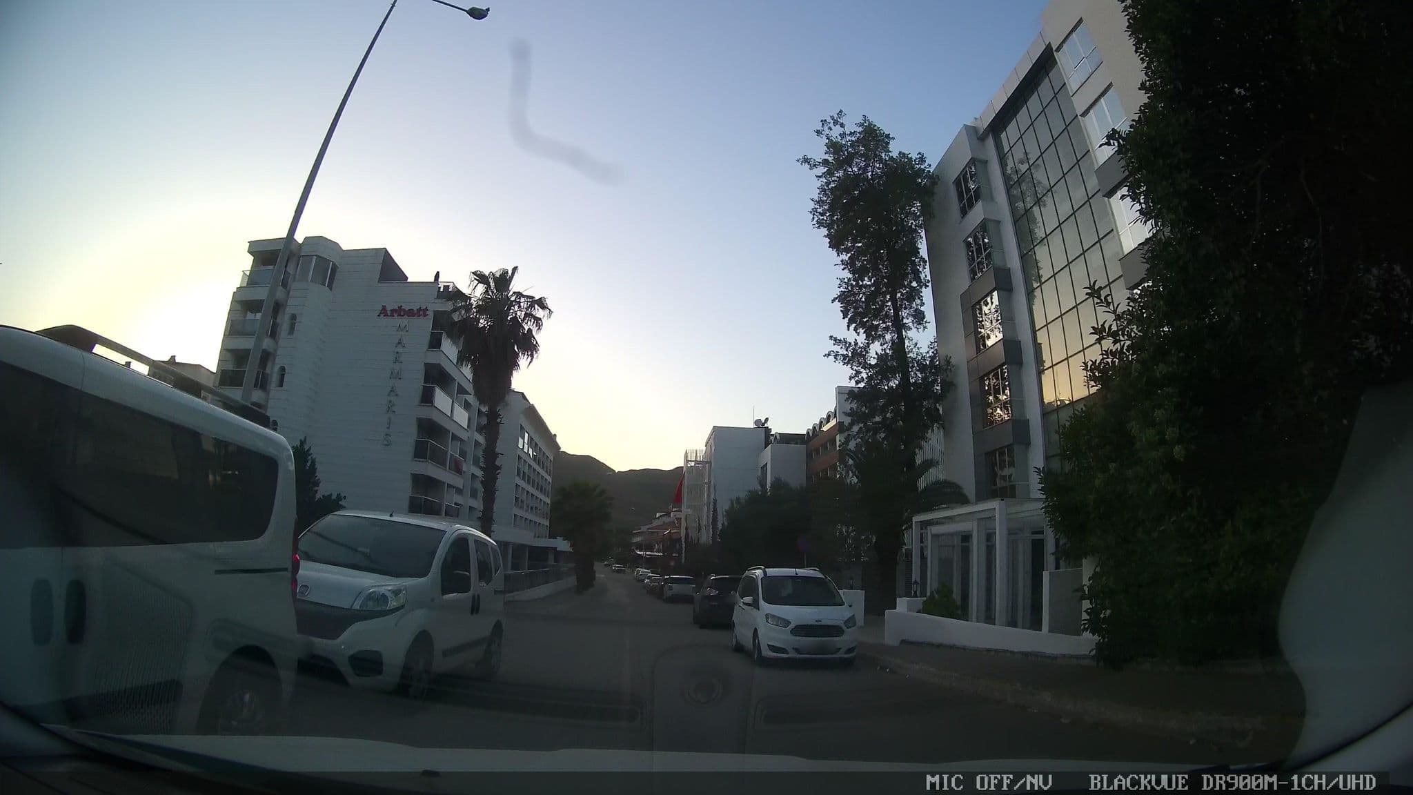 Street view near HOTELUS ROYAL REZERVASYON OFİSİ, İçmeler — © asturksever (CC BY-SA · Mapillary)