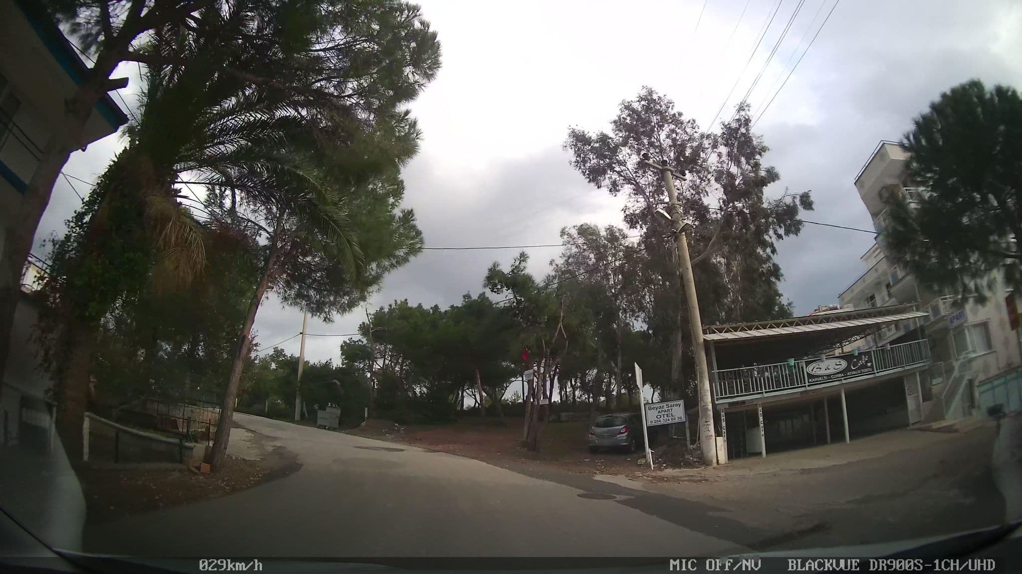 Street view near Beyaz Saray Apart otel, Ayvalık — © asturksever (CC BY-SA · Mapillary)