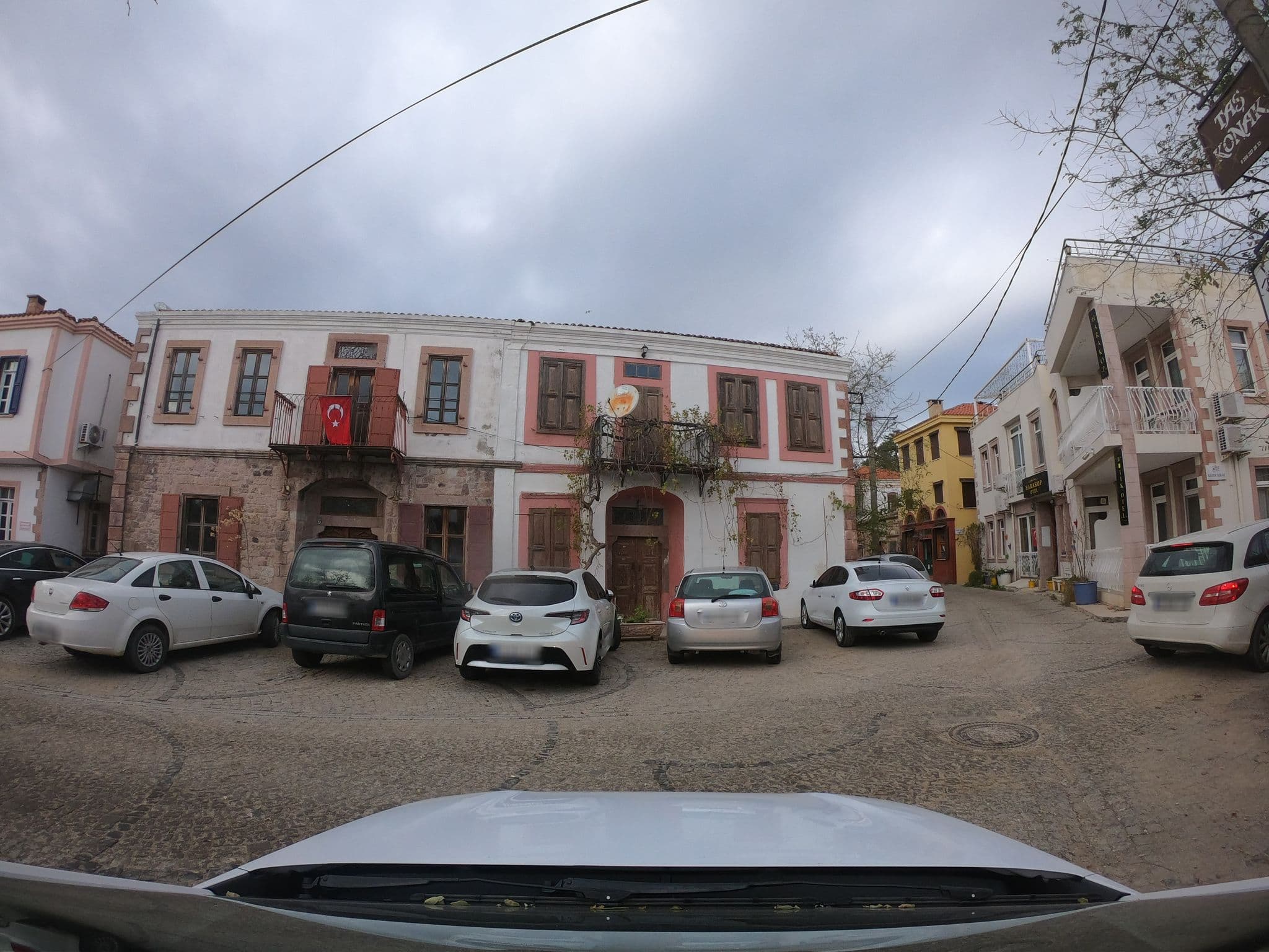 Street view near Koboroz Hotel & Restaurant, Ayvalık — © asturksever (CC BY-SA · Mapillary)
