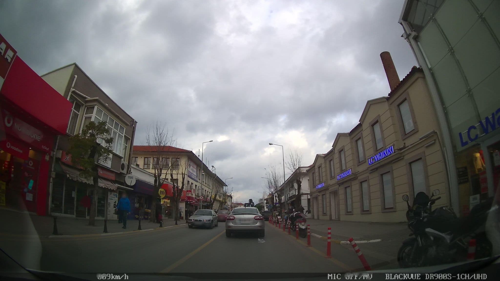 Street view near Adali Butik Otel, Ayvalık — © asturksever (CC BY-SA · Mapillary)